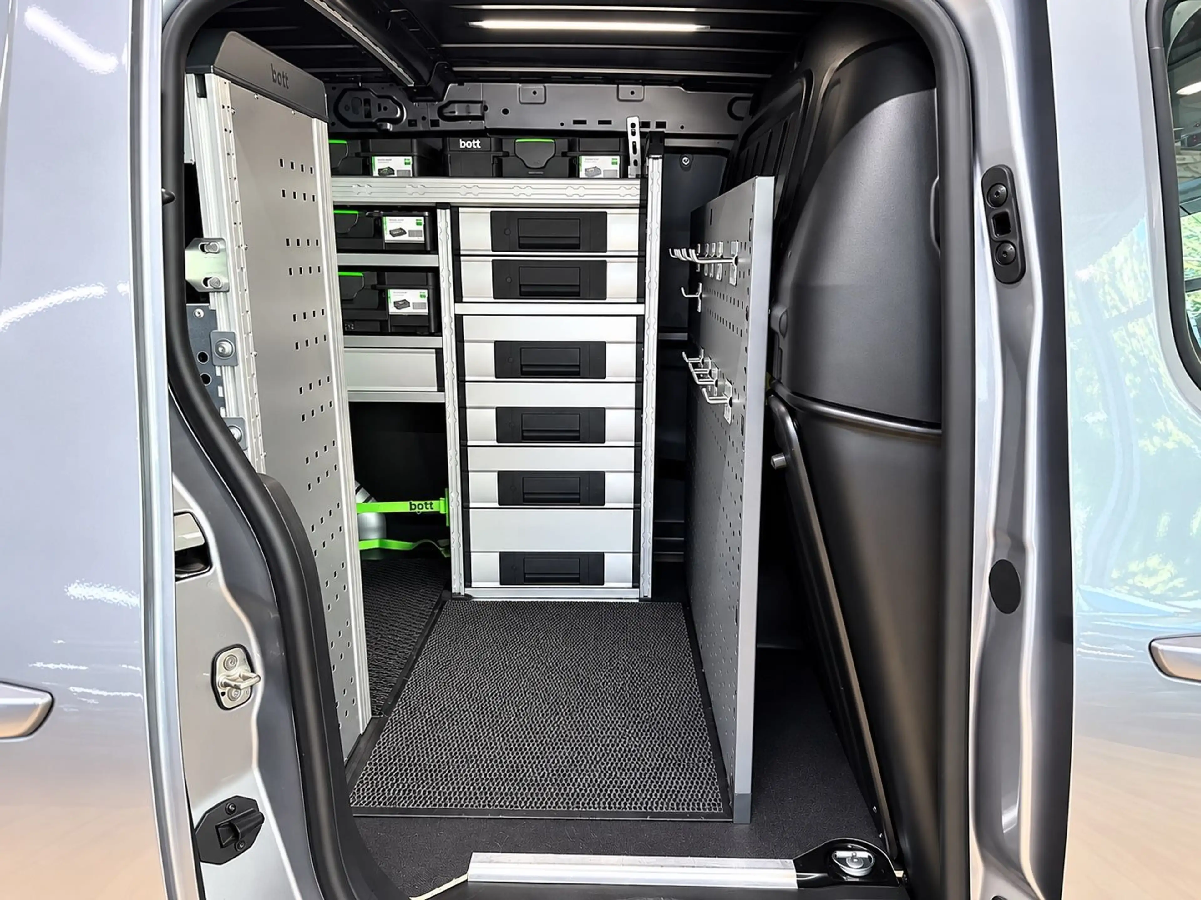 Peugeot Partner L2H1/XL Kastenwagen/1.Hd/Navi/ACC/Kamera — photo 11