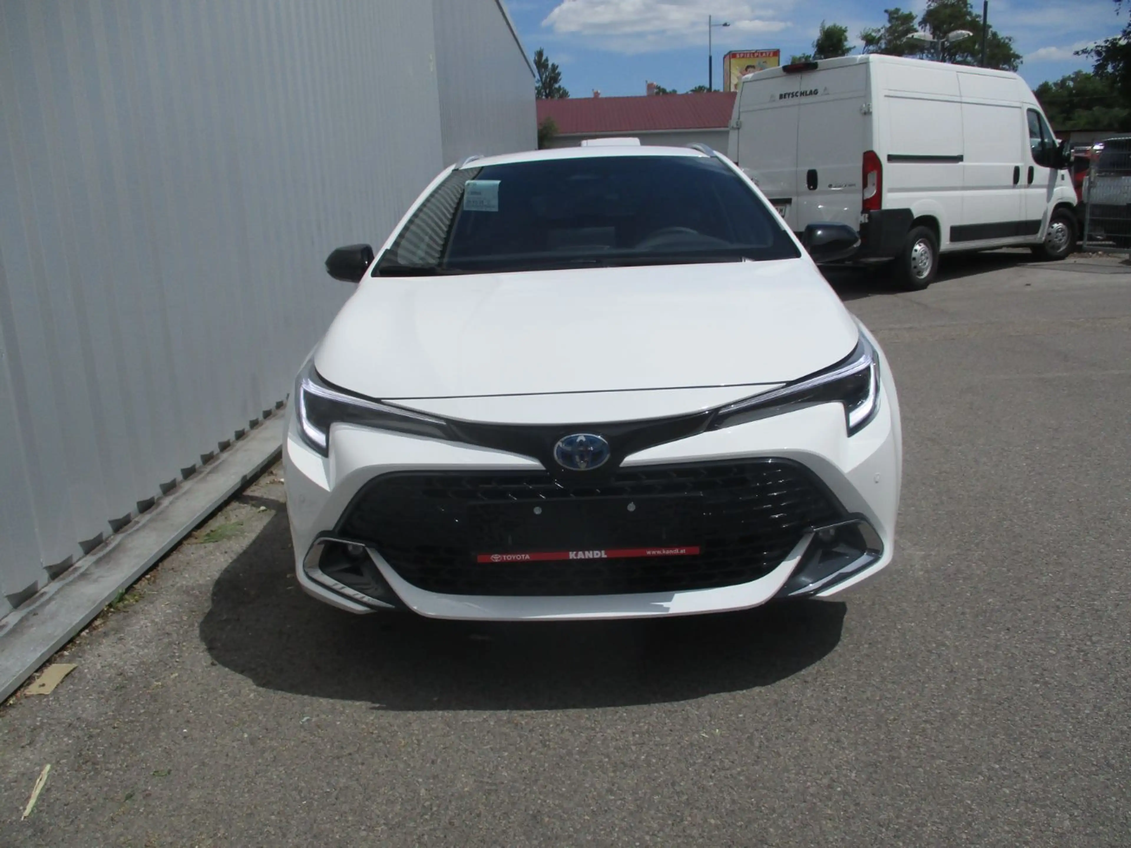 Toyota Corolla Touring Sports 1.8 Active Drive ACC+SHZ — photo 3