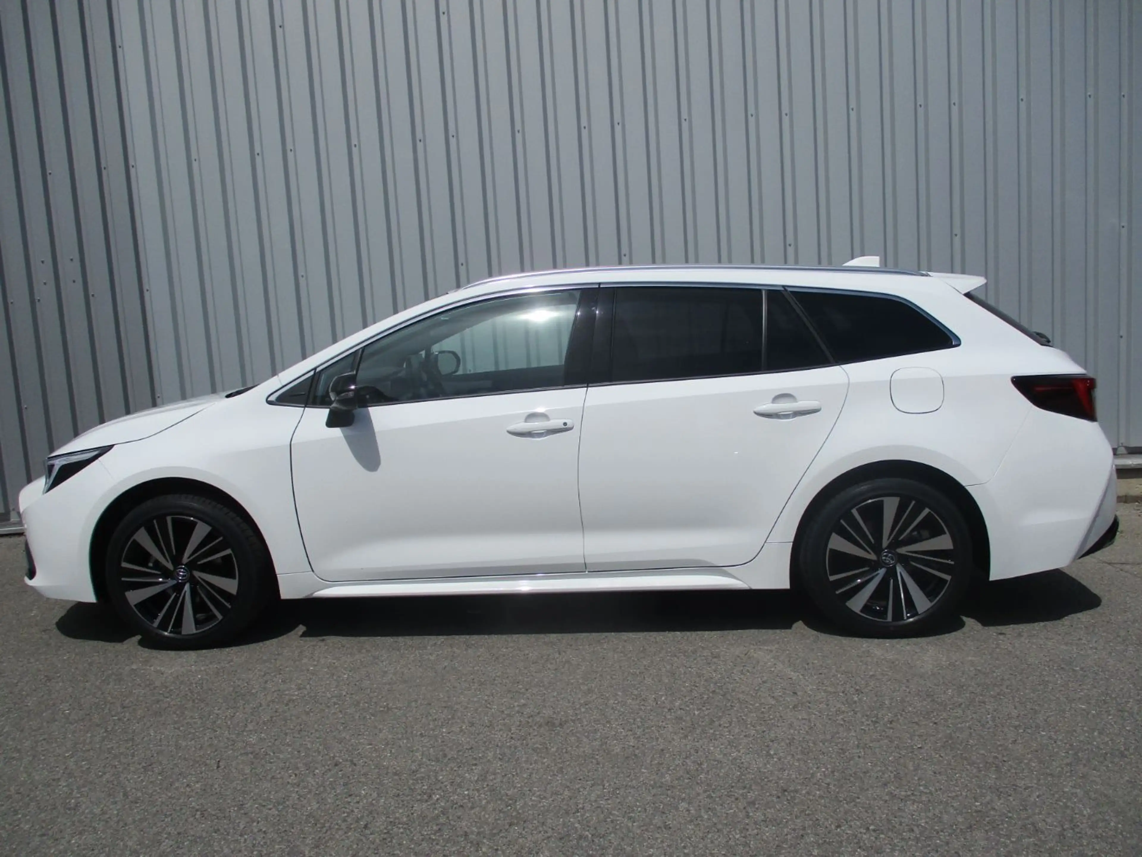 Toyota Corolla Touring Sports 1.8 Active Drive ACC+SHZ — photo 4