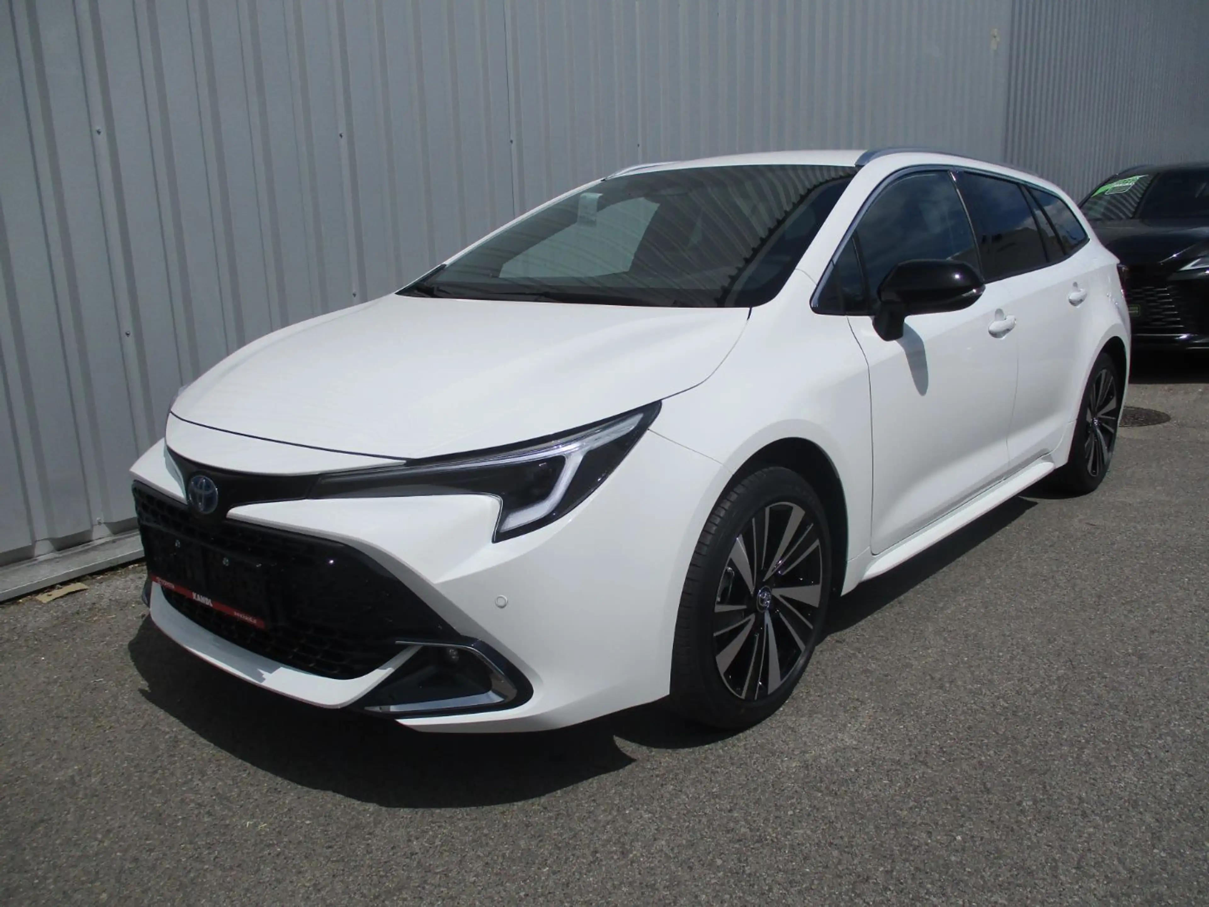 Toyota Corolla Touring Sports 1.8 Active Drive ACC+SHZ — photo 2