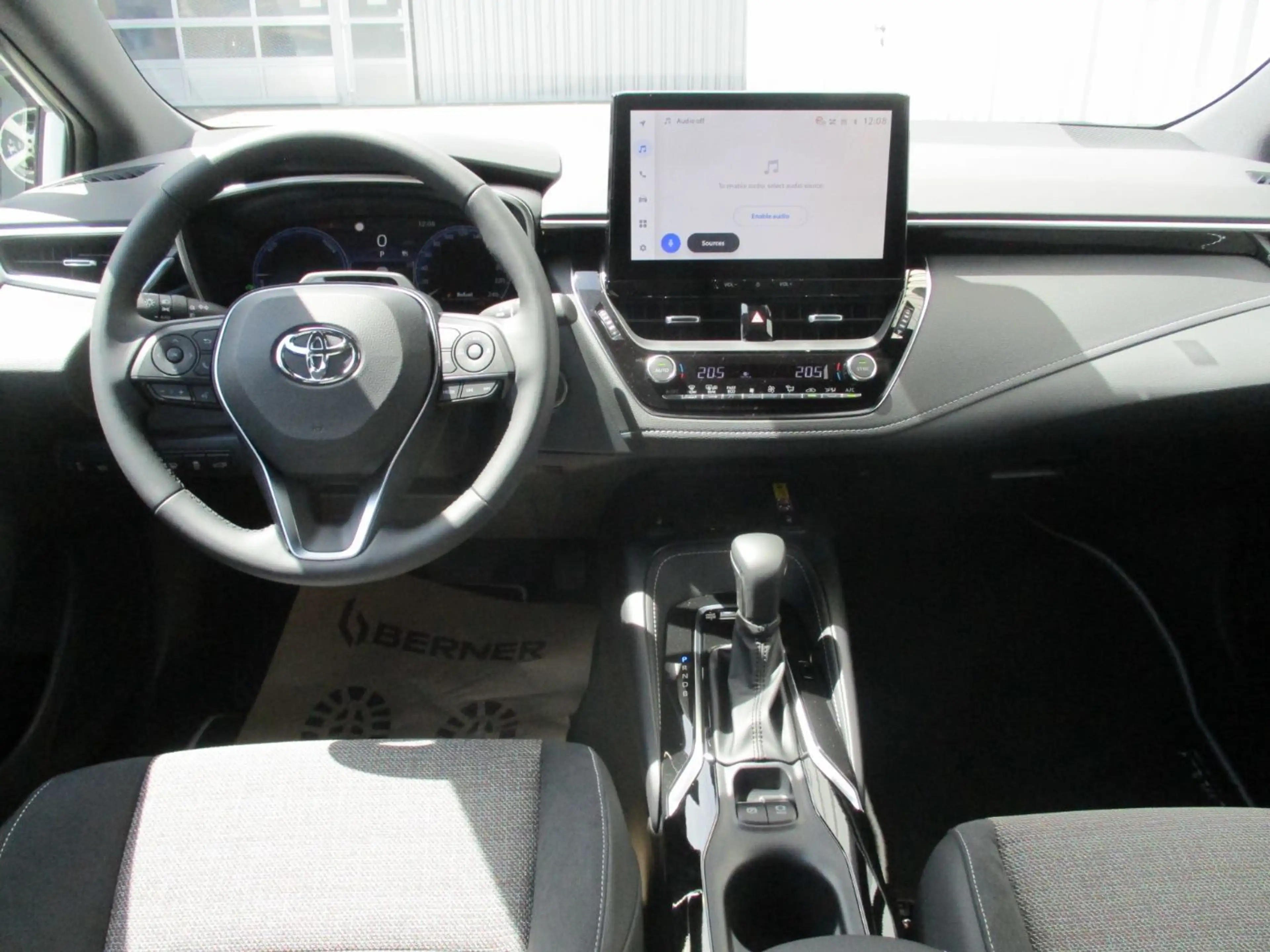 Toyota Corolla Touring Sports 1.8 Active Drive ACC+SHZ — photo 12