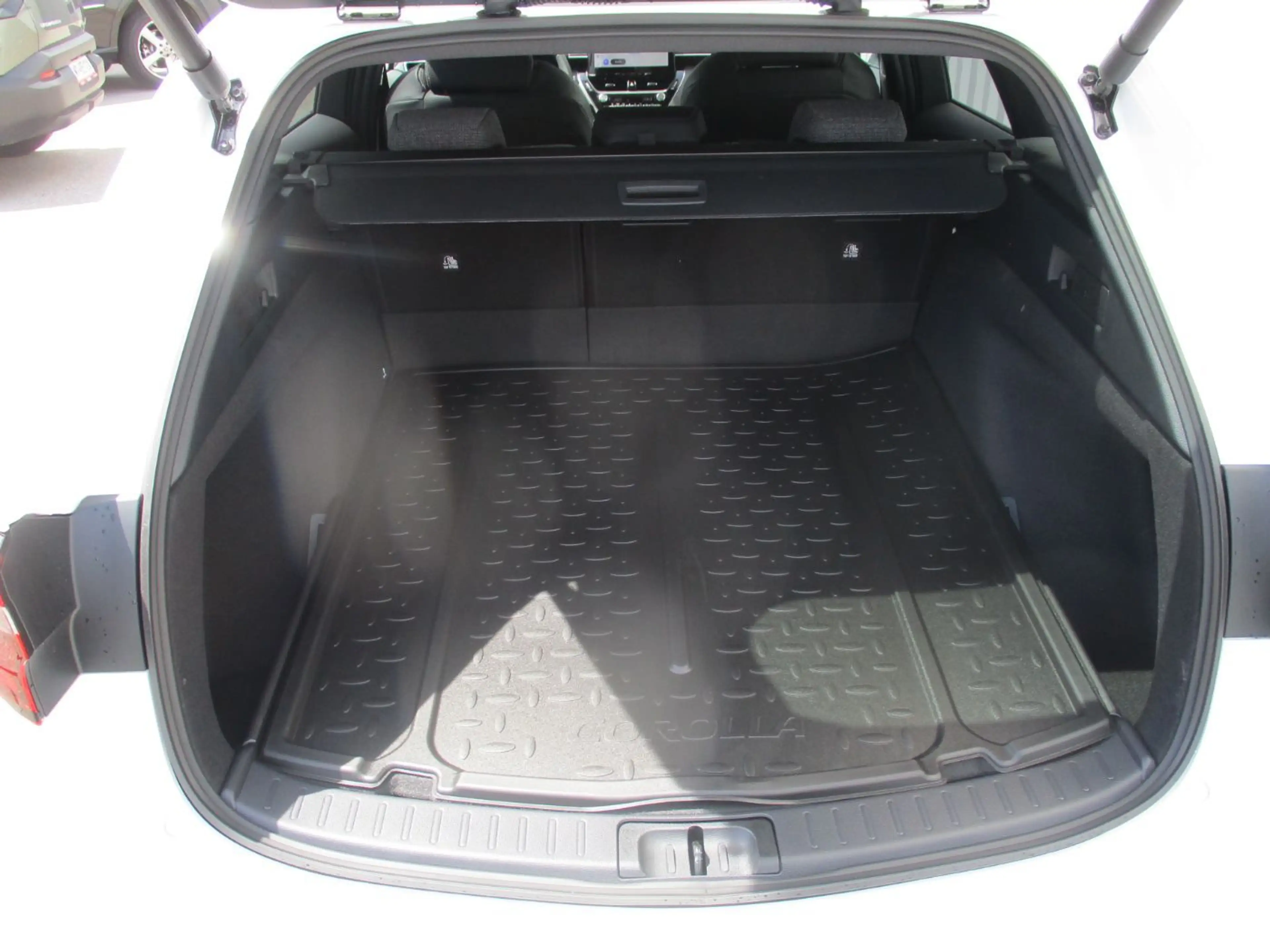 Toyota Corolla Touring Sports 1.8 Active Drive ACC+SHZ — photo 7
