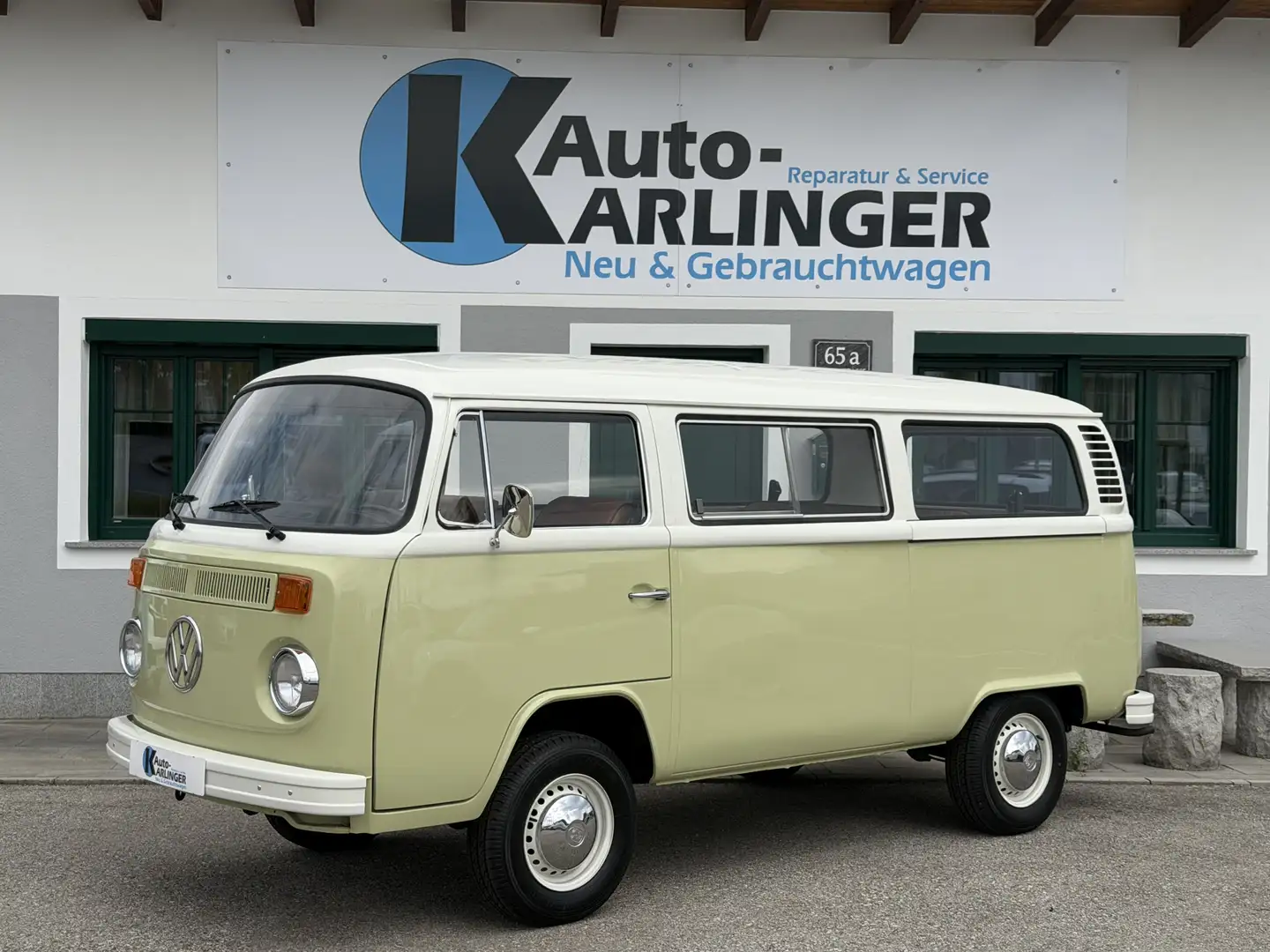 Volkswagen T2 Betriebsurlaub bis 9.August Grün - 1
