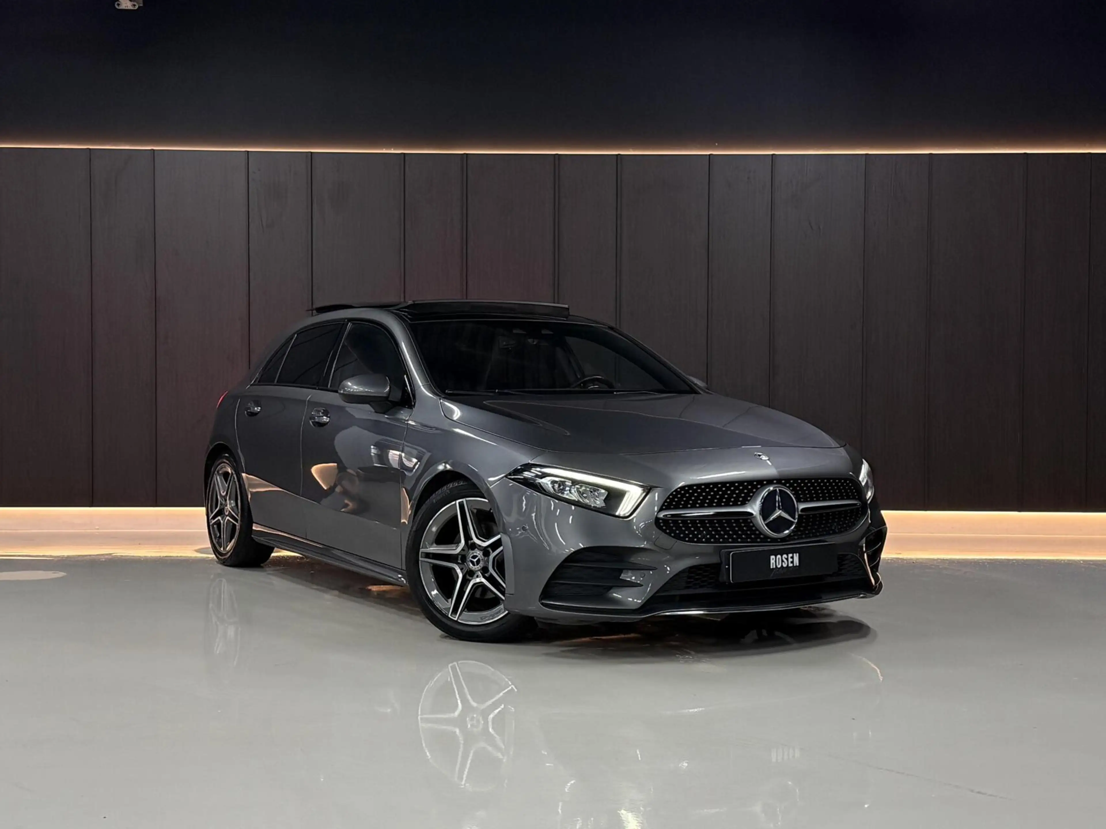 Mercedes-Benz A 180 AMG|PANO|SFEER|KEYLESS|LED|CRUISE|WIDESCREEN — photo 24