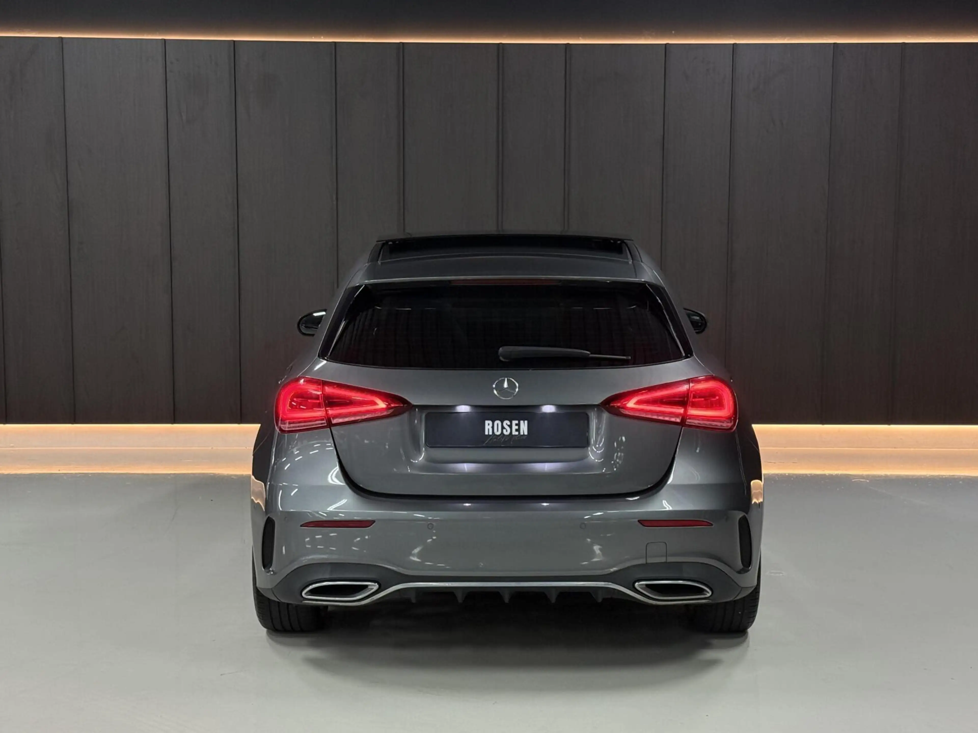 Mercedes-Benz A 180 AMG|PANO|SFEER|KEYLESS|LED|CRUISE|WIDESCREEN — photo 19