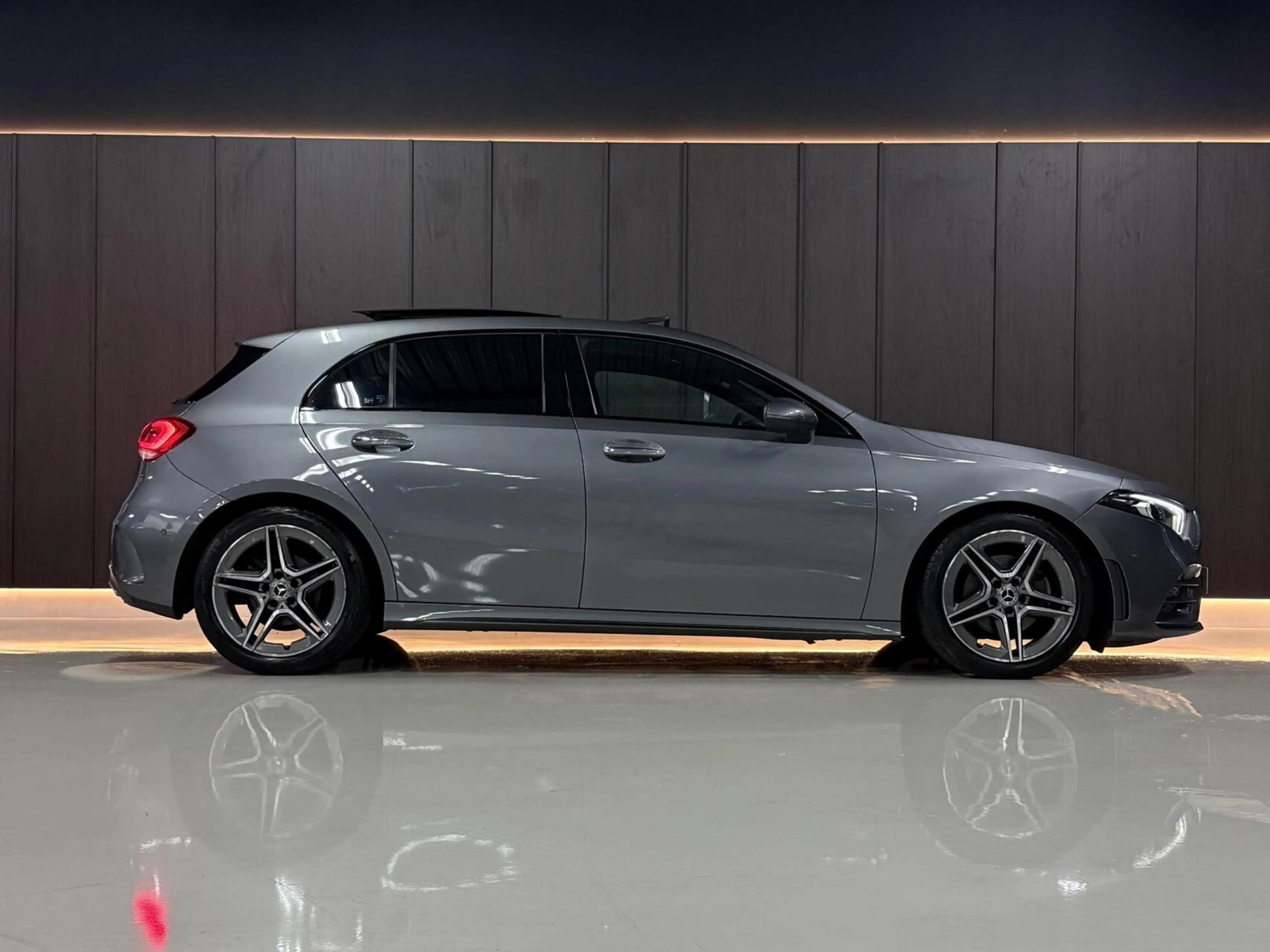 Mercedes-Benz A 180 AMG|PANO|SFEER|KEYLESS|LED|CRUISE|WIDESCREEN — photo 6