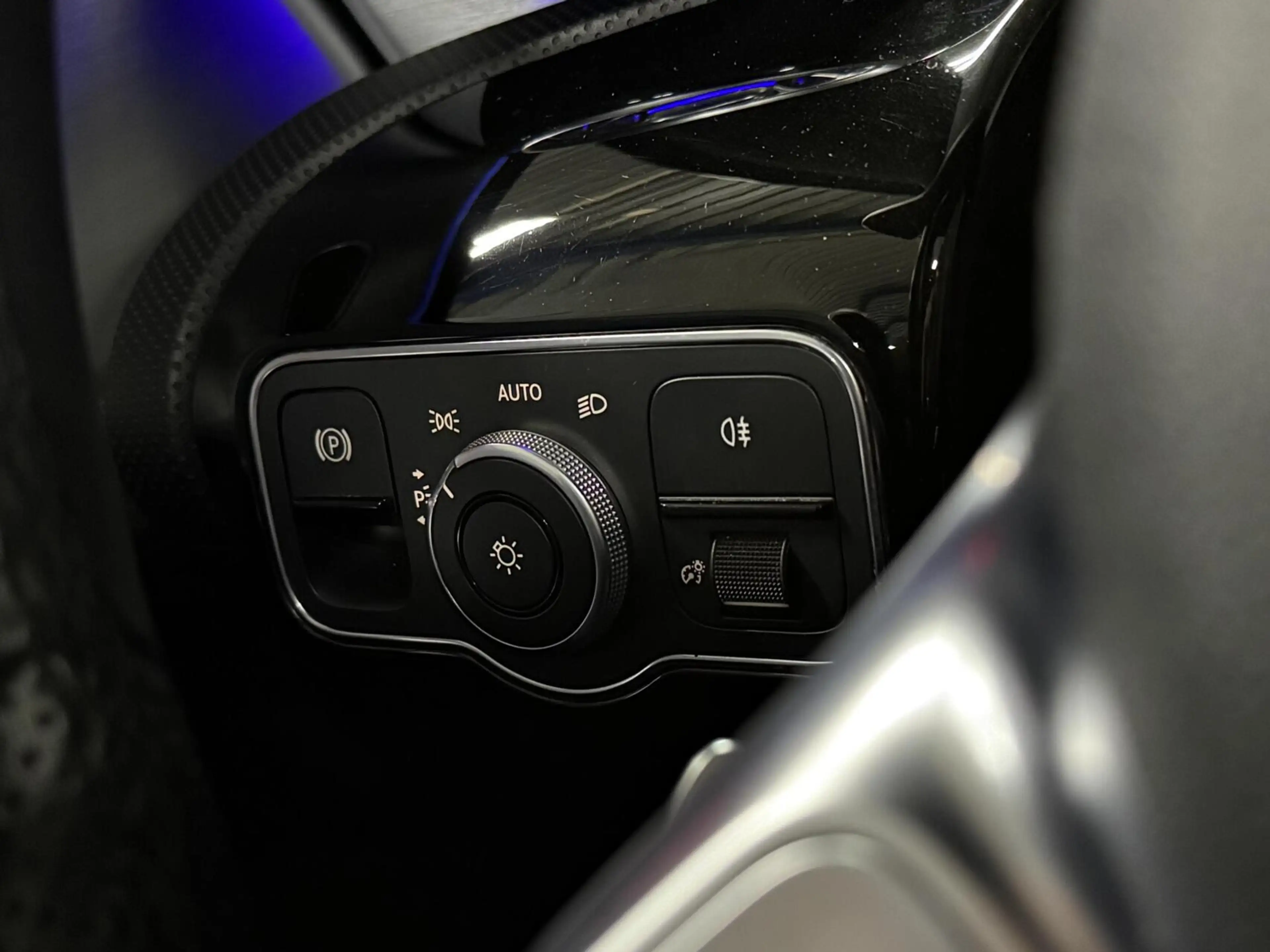 Mercedes-Benz A 180 AMG|PANO|SFEER|KEYLESS|LED|CRUISE|WIDESCREEN — photo 29