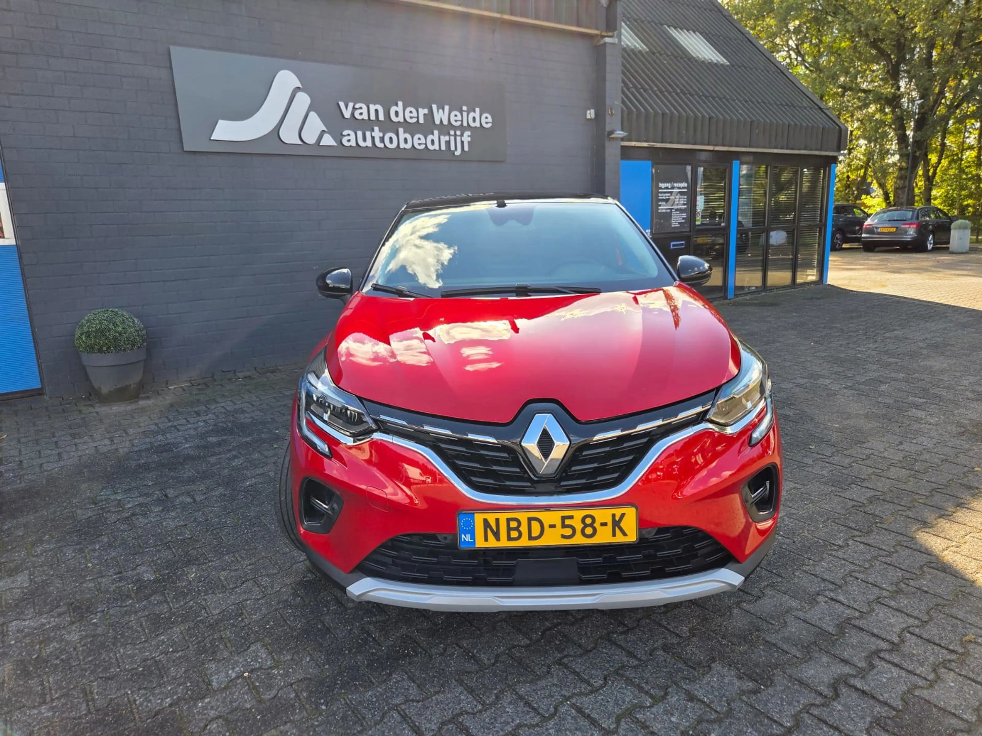Renault Captur 1.6 E-Tech plug-in hybrid 160 techno — photo 6