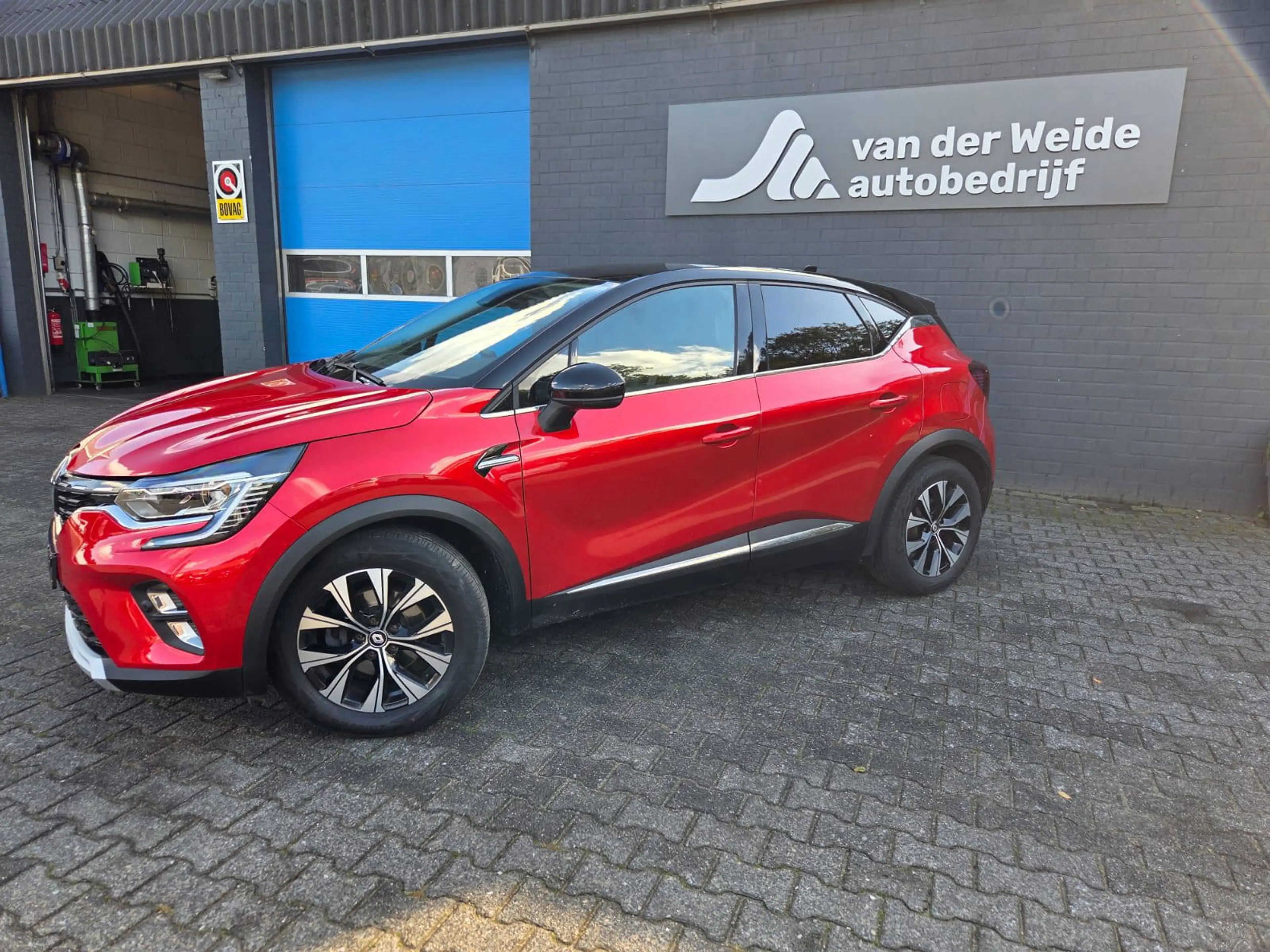 Renault Captur 1.6 E-Tech plug-in hybrid 160 techno — photo 2