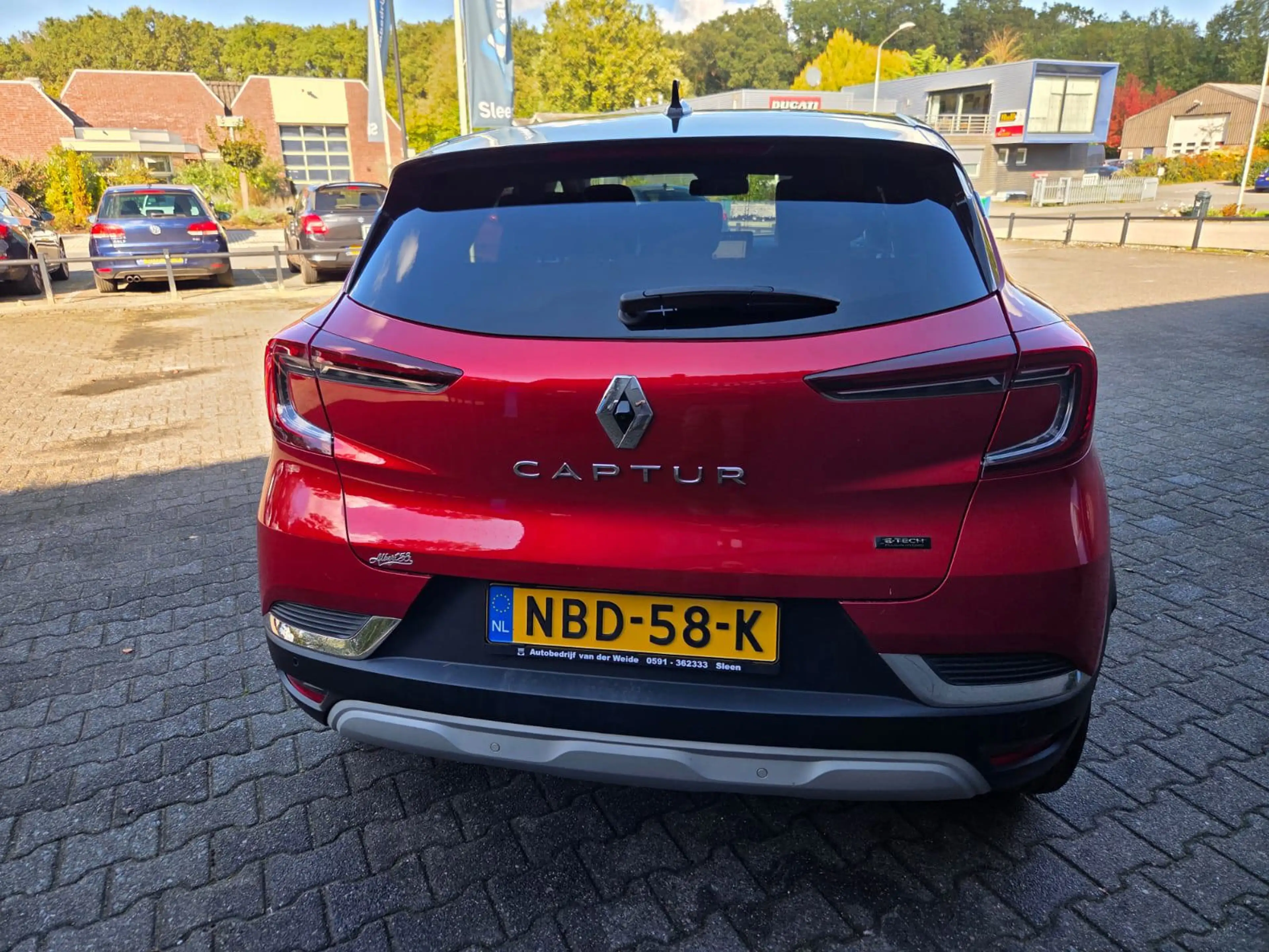 Renault Captur 1.6 E-Tech plug-in hybrid 160 techno — photo 5