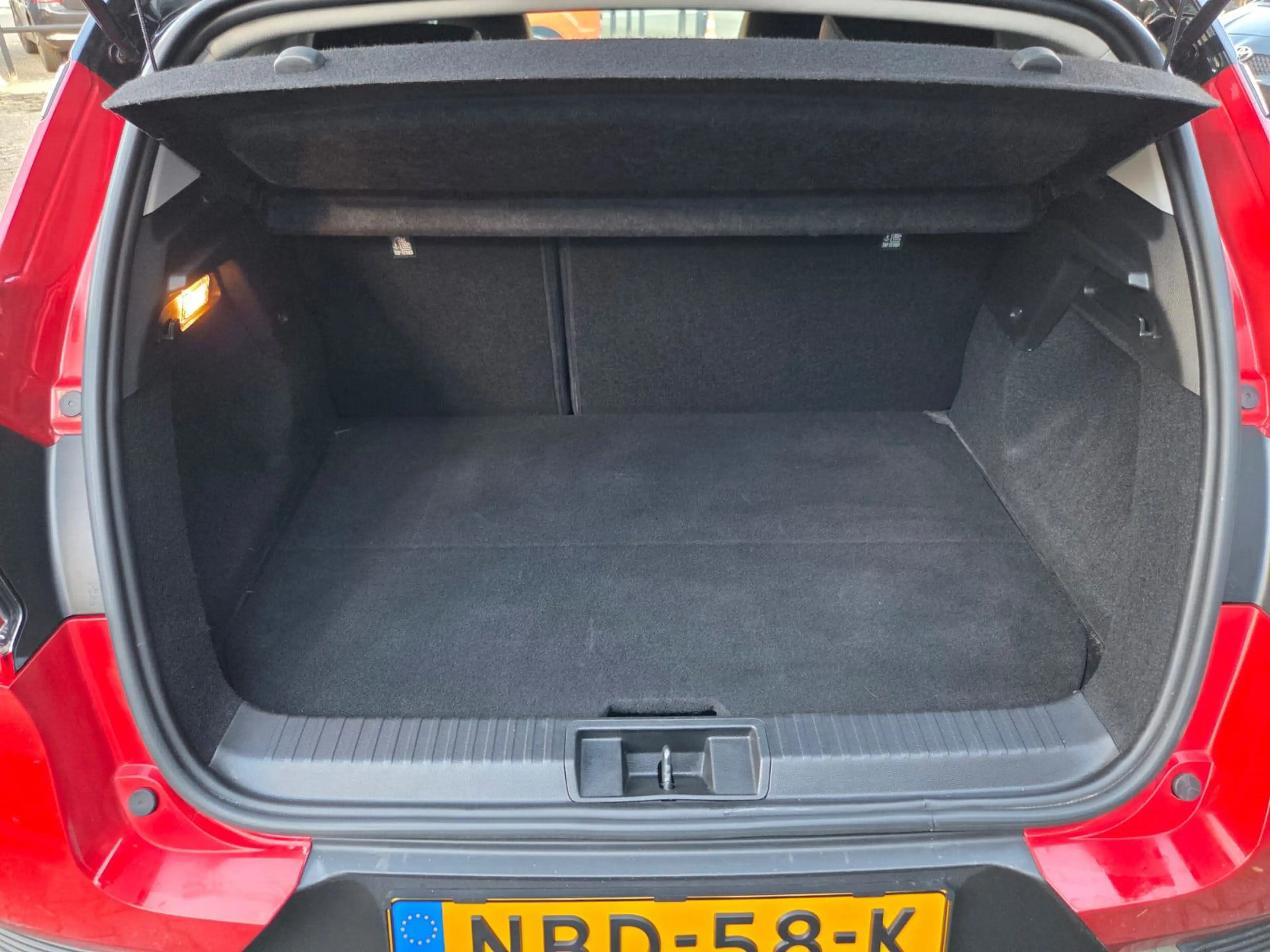 Renault Captur 1.6 E-Tech plug-in hybrid 160 techno — photo 20
