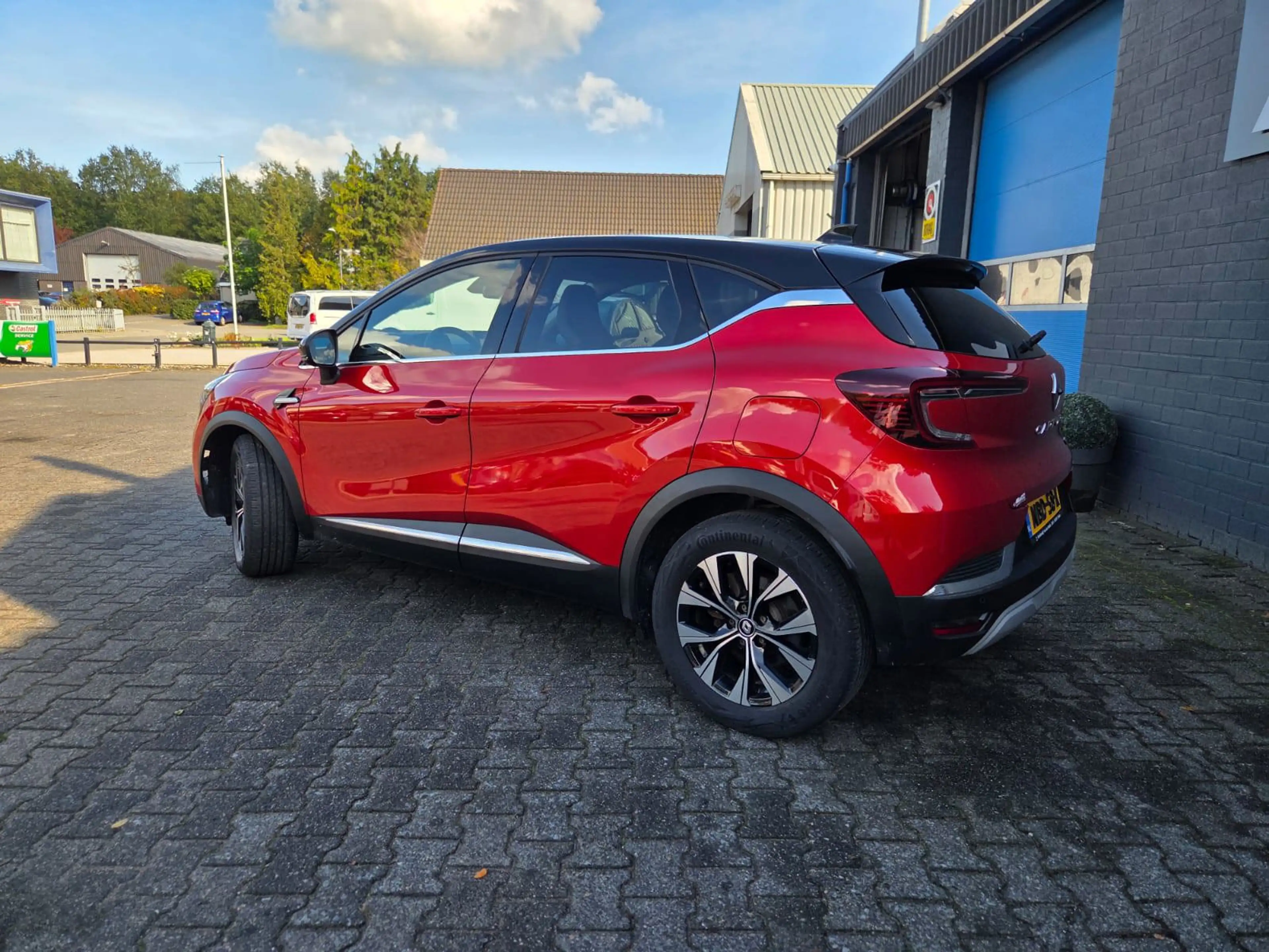 Renault Captur 1.6 E-Tech plug-in hybrid 160 techno — photo 3
