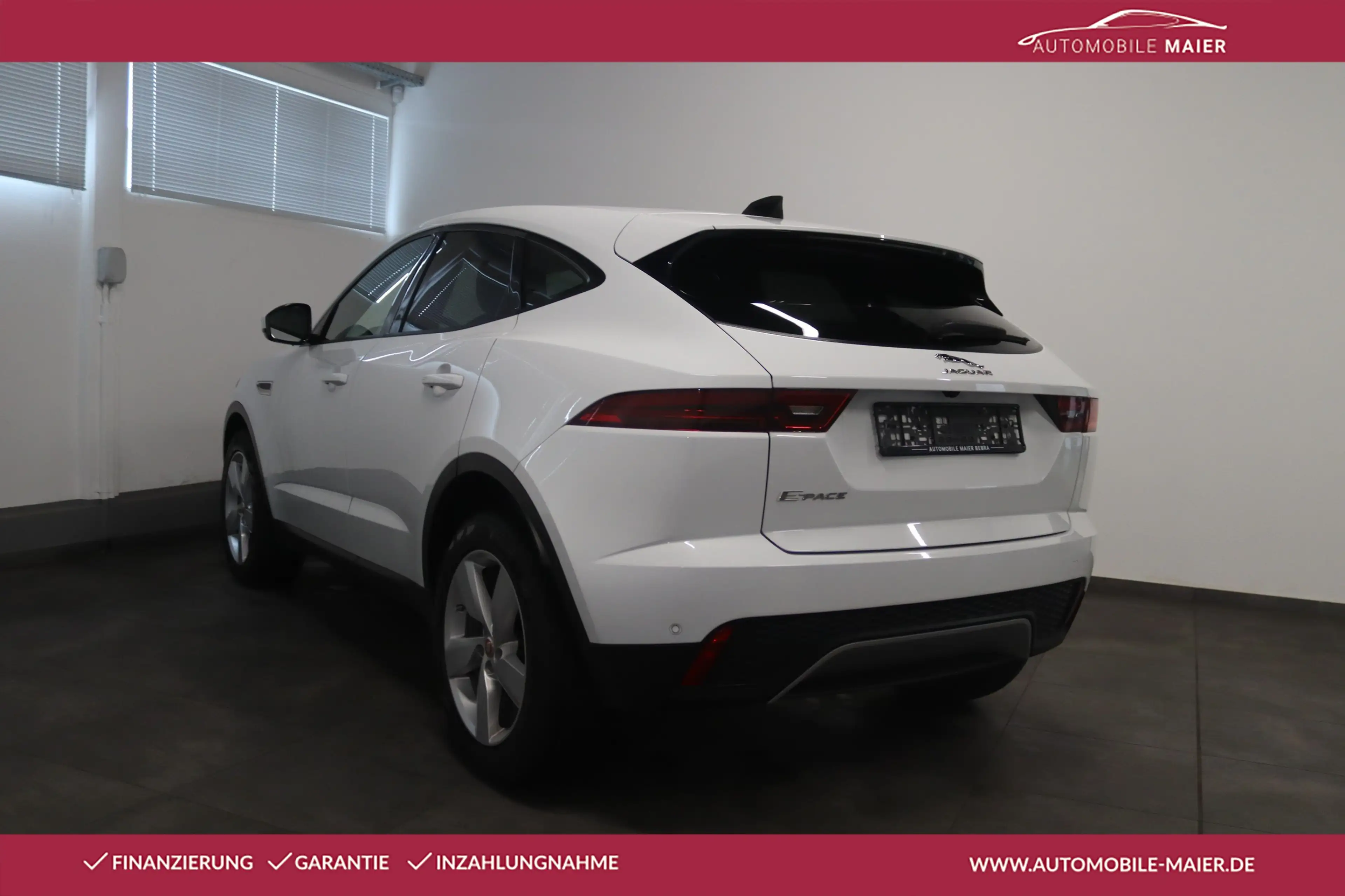 Jaguar E-Pace Aut. AWD-NAV-LED-KAMERA-MERIDIAN-APPS-SHZ — photo 3