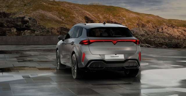 CUPRA Terramar VZ 2.0 TSI Matrix+Pano+Dinamica+AKEBONO