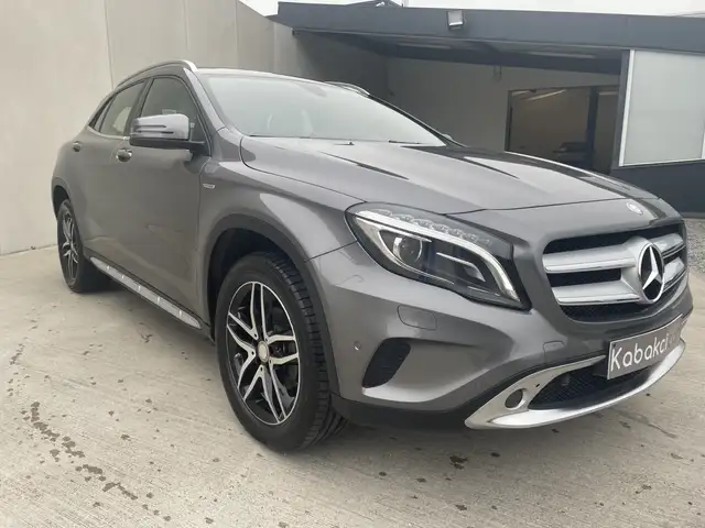 Mercedes-Benz GLA 180 GLA 180A EDITION/CUIR CHAUFFANT/CAMERA/NAVIGATIION