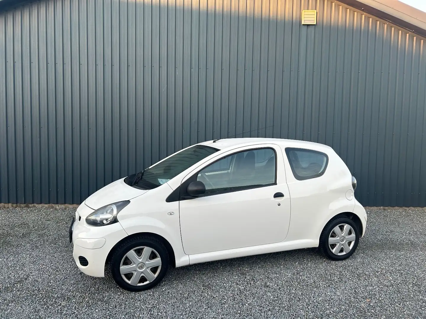 Toyota Sonstige AYGO Ganzjahresreifen Tüv&Au neu,1-Hand Weiß - 1