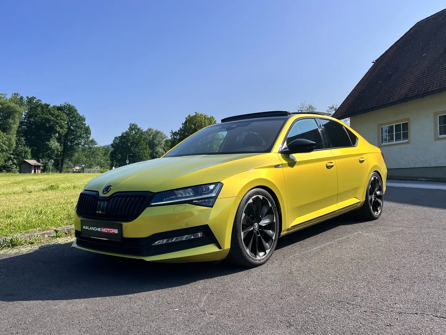 Skoda Superb 2.0TDI Sportline Limo Pano Canton 19'' DSG Or - 2