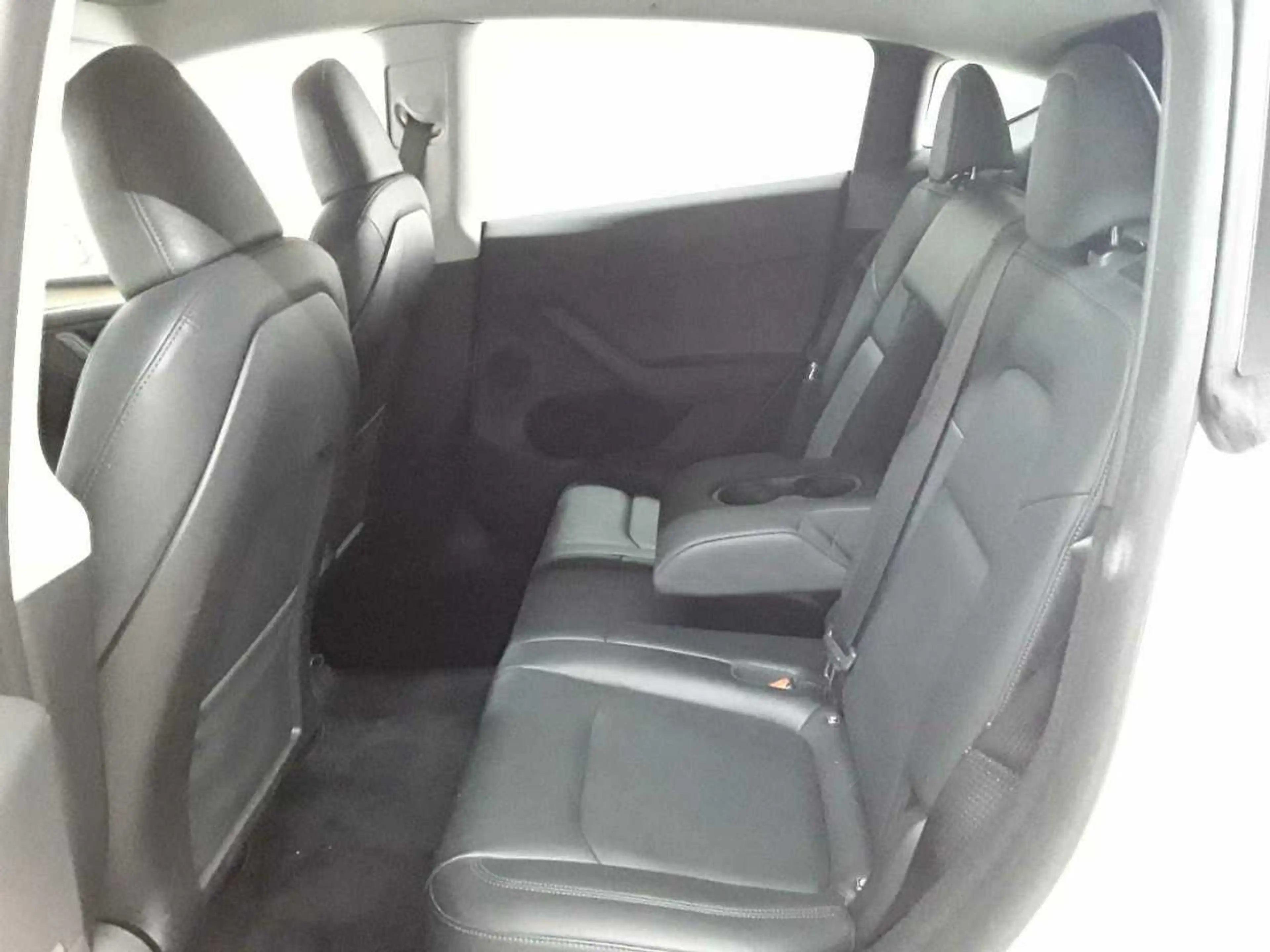 Tesla Model Y Long Range Dual Motor AWD — photo 13