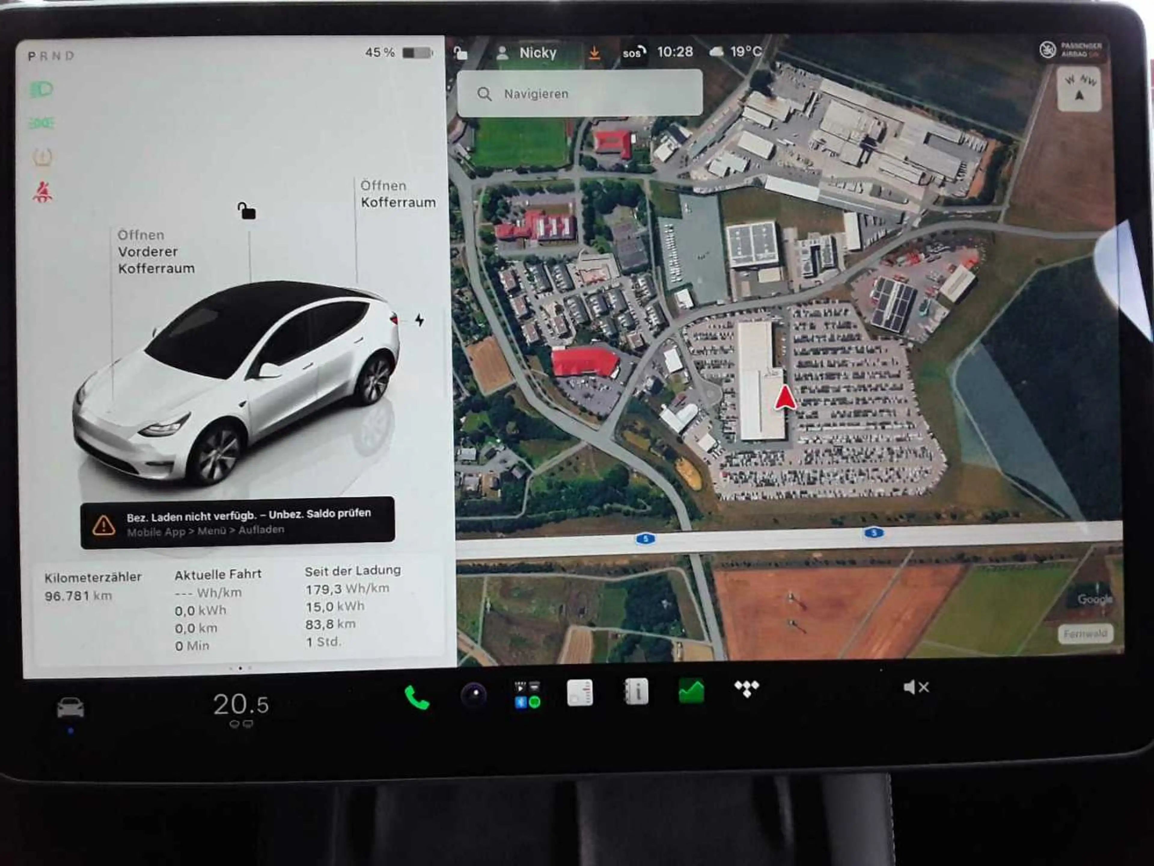 Tesla Model Y Long Range Dual Motor AWD — photo 12