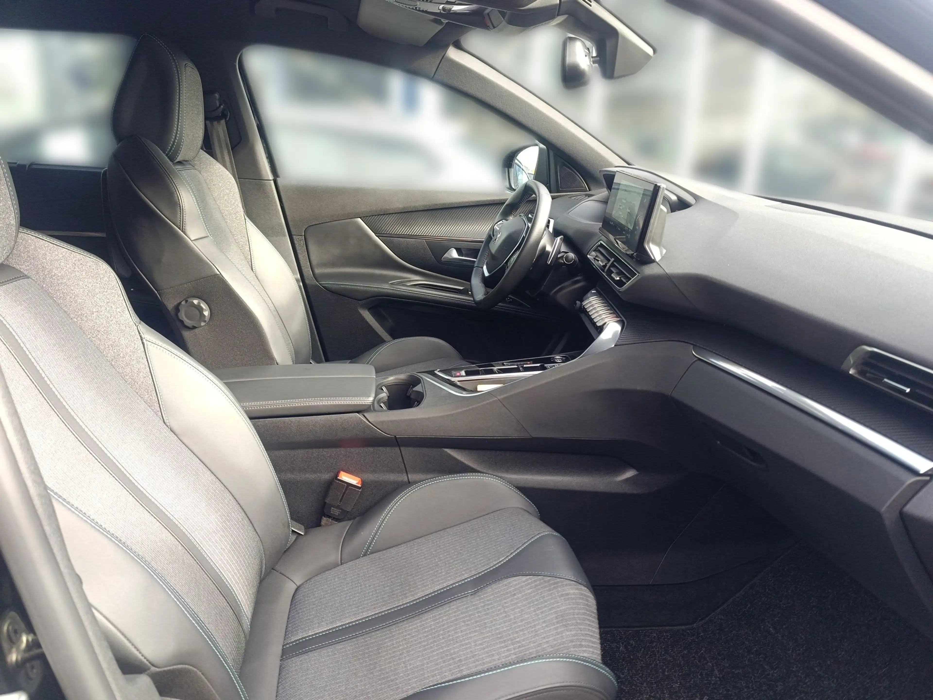 Peugeot 5008 1.5 BlueHDi 130 Allure Pack KeyLess LED PDC — photo 14