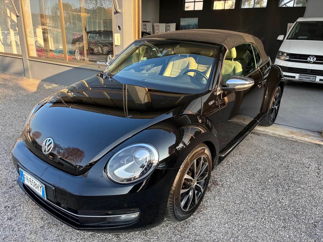 Volkswagen Maggiolino Maggiolino Cabrio 1.6 tdi Design 105cv 50tesimo