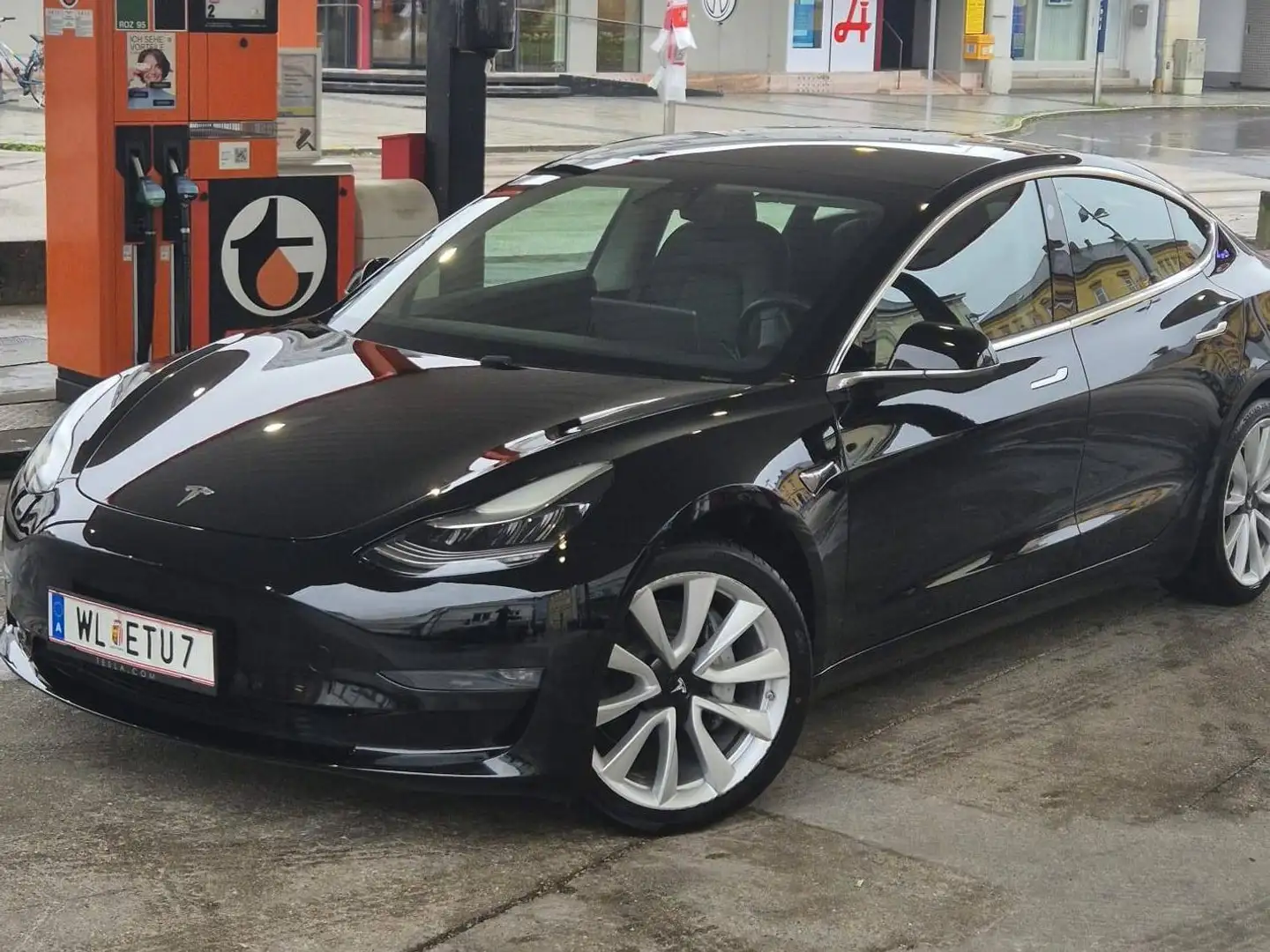 Tesla Model 3 Model 3 Standard Range RWD Plus 57,5kWh RWD Plus Schwarz - 2