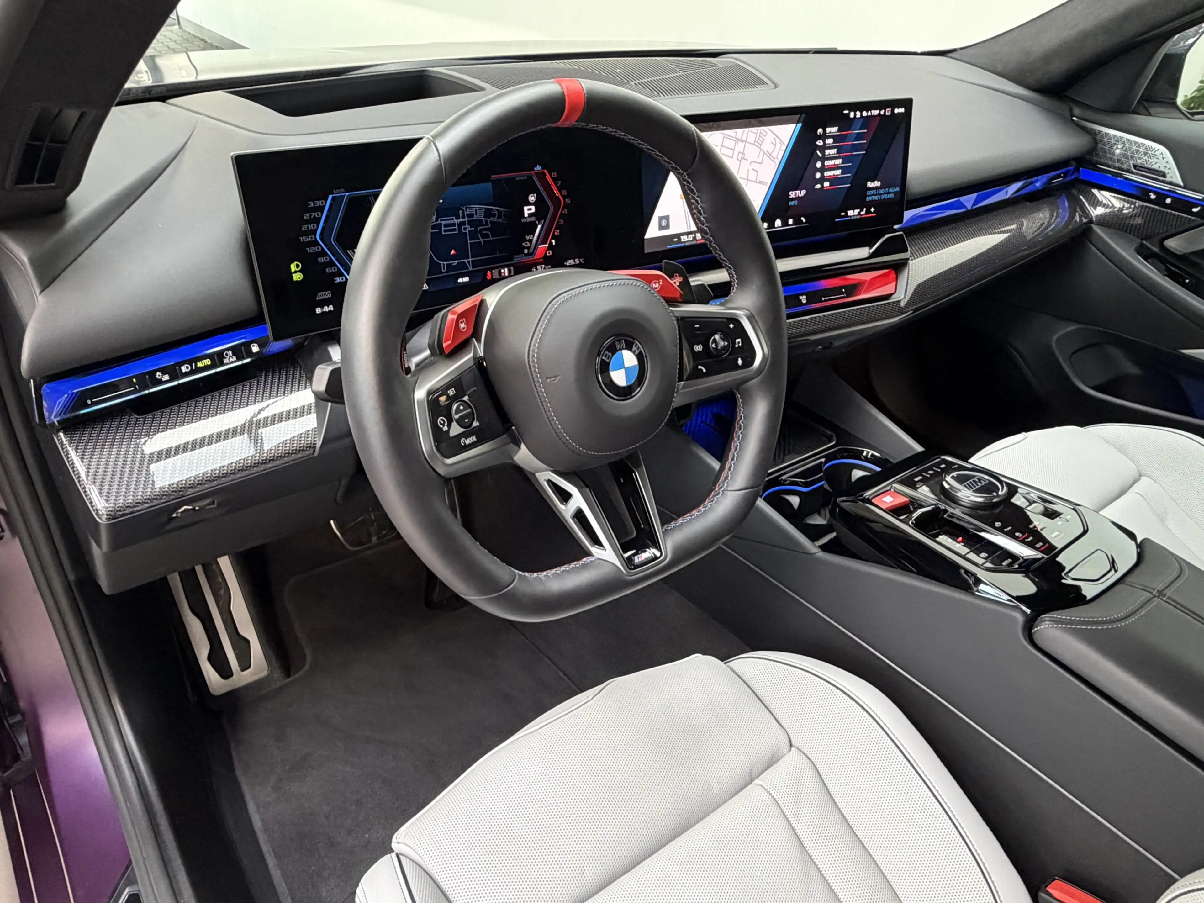 BMW M5 Individual Keramik CarbonExt. AHK Ultimate — photo 8