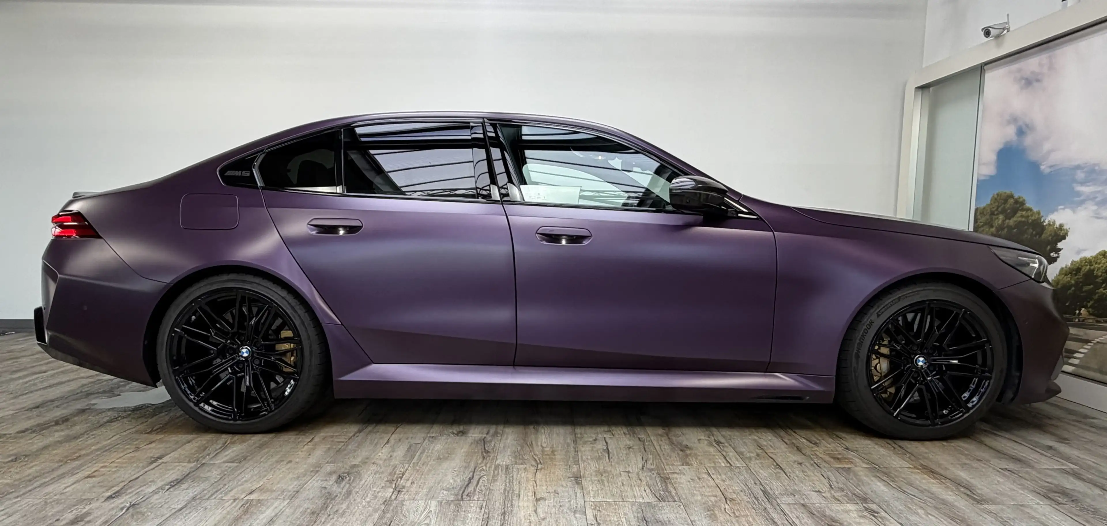 BMW M5 Individual Keramik CarbonExt. AHK Ultimate — photo 4