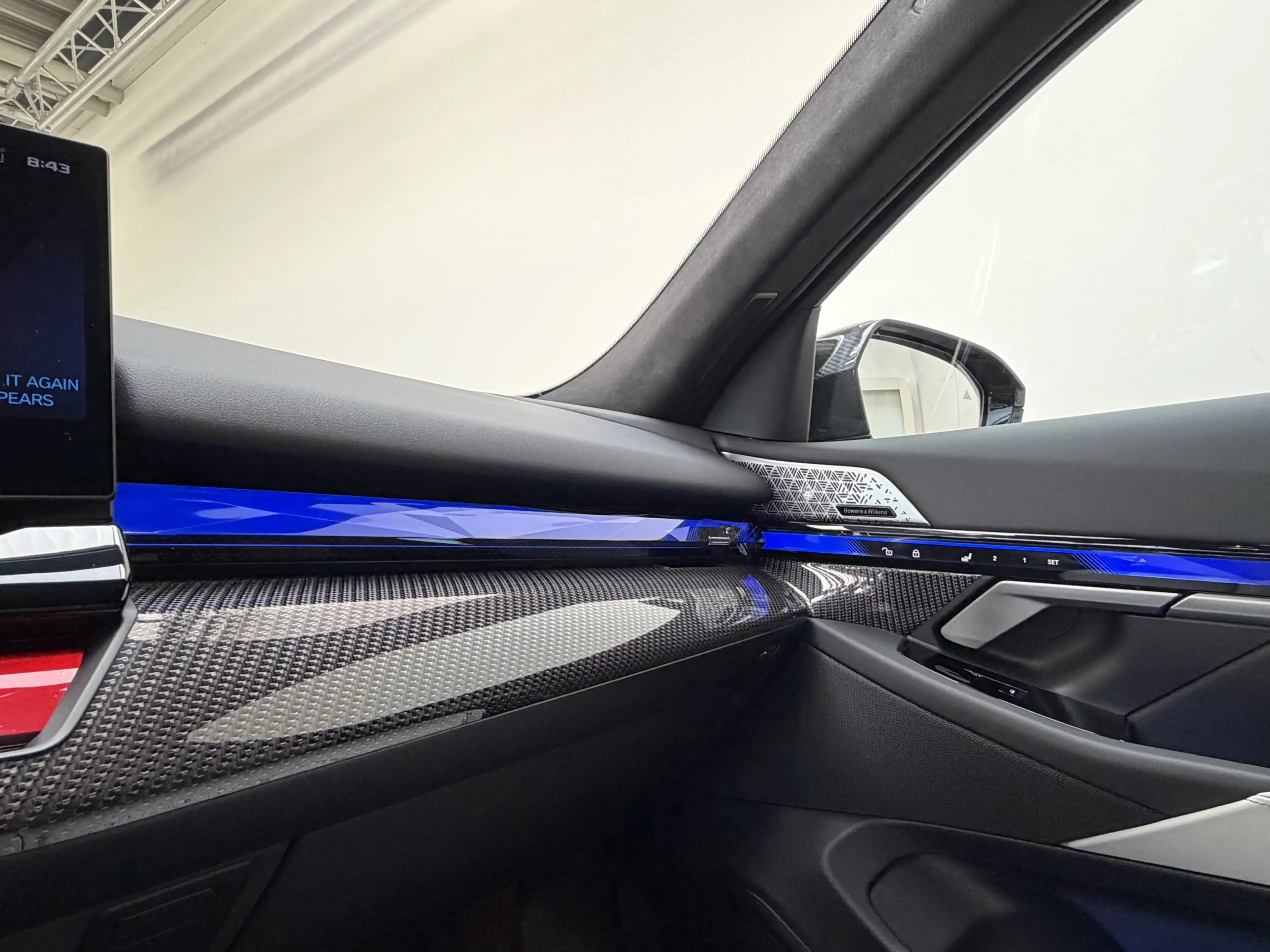 BMW M5 Individual Keramik CarbonExt. AHK Ultimate — photo 12
