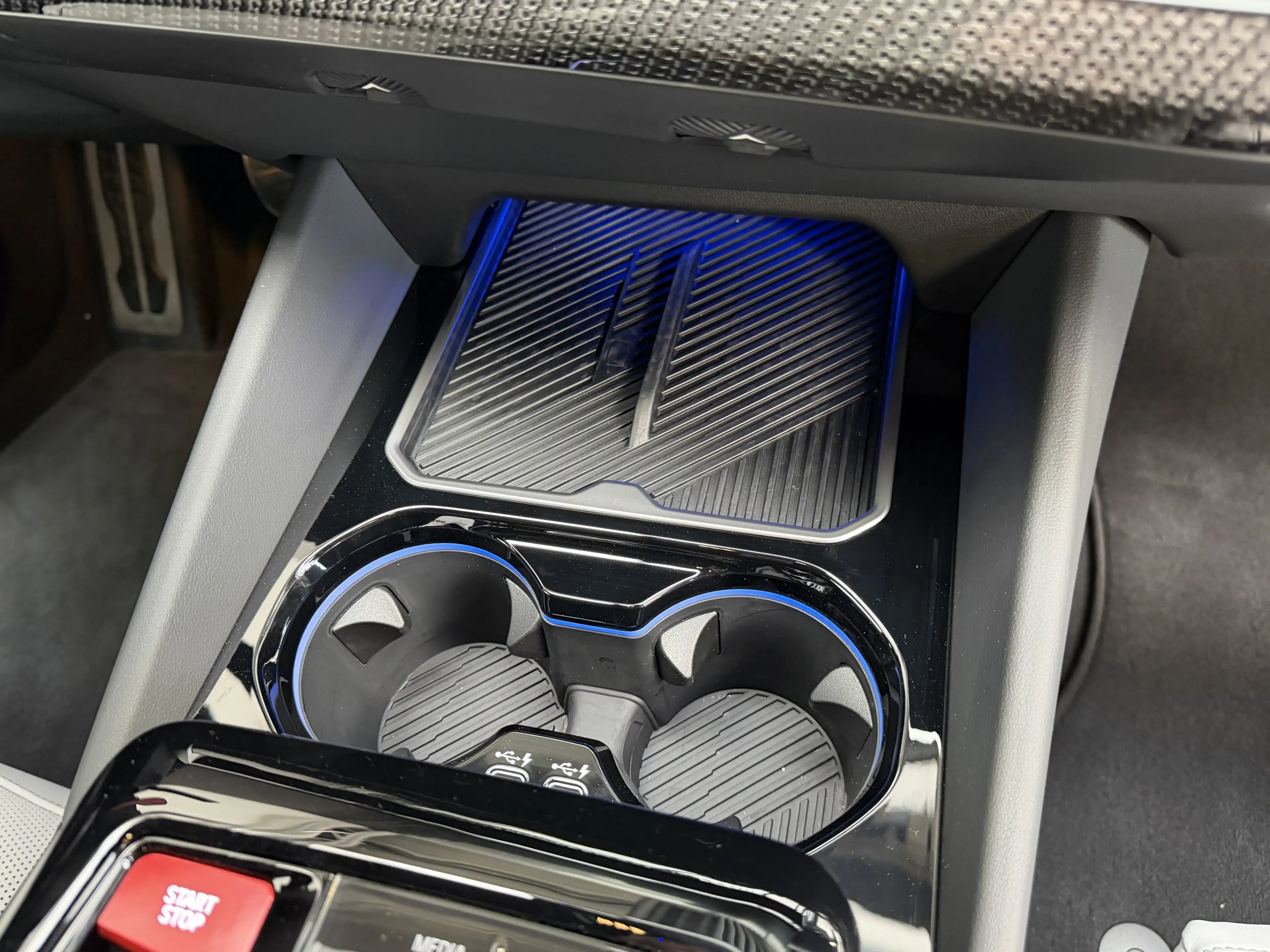 BMW M5 Individual Keramik CarbonExt. AHK Ultimate — photo 31