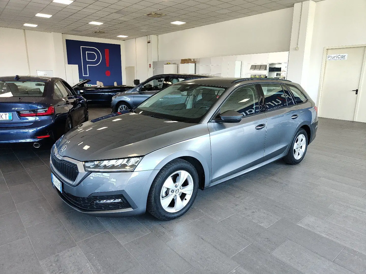 Skoda Octavia 1.5 G-TEC DSG SW Executive Navi Sensori Fari LED Grigio - 1