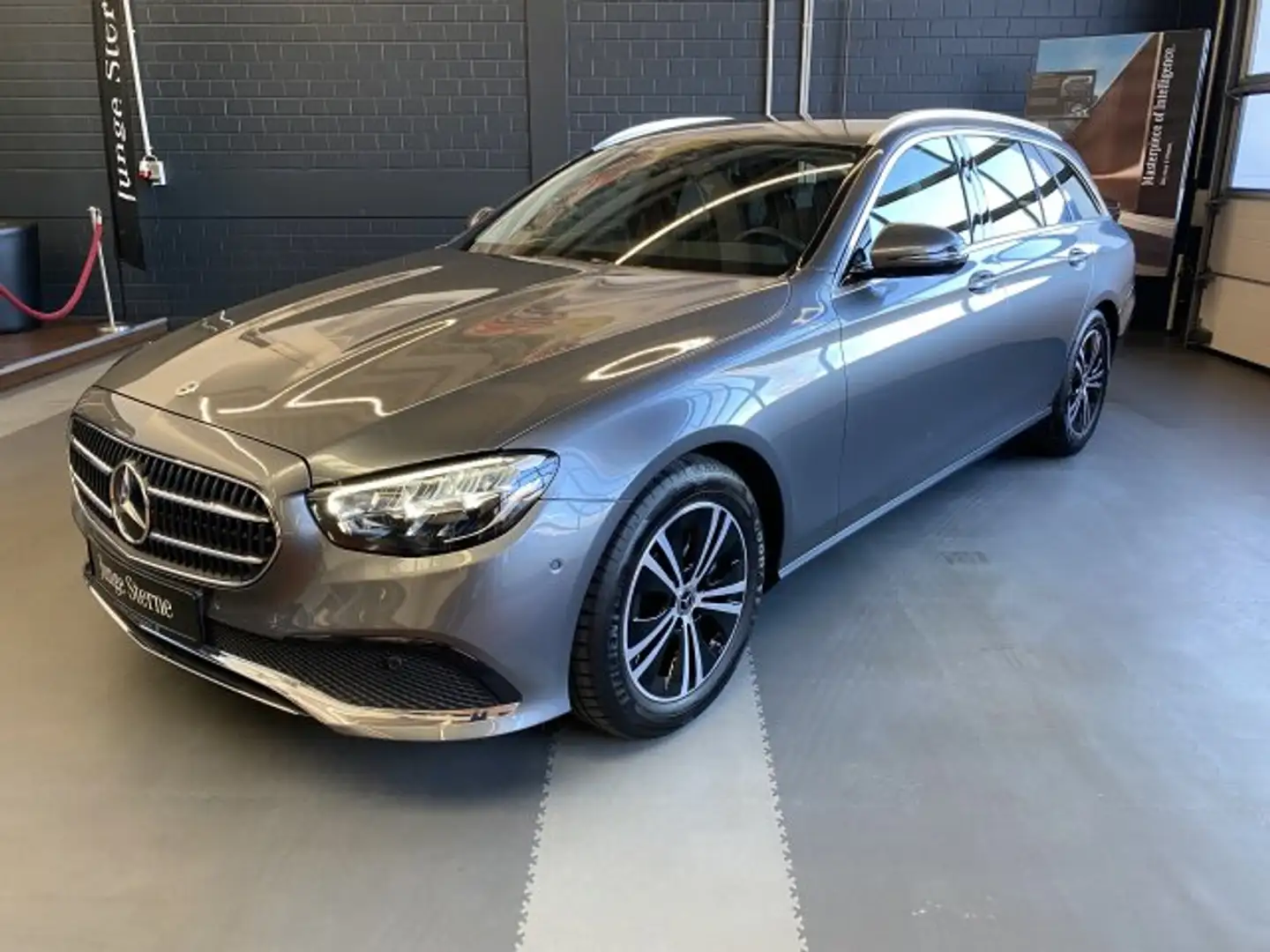 Mercedes-Benz E 200 E 200 T Avantgarde LED MBUX Kamera Totwinkel ... Grau - 2