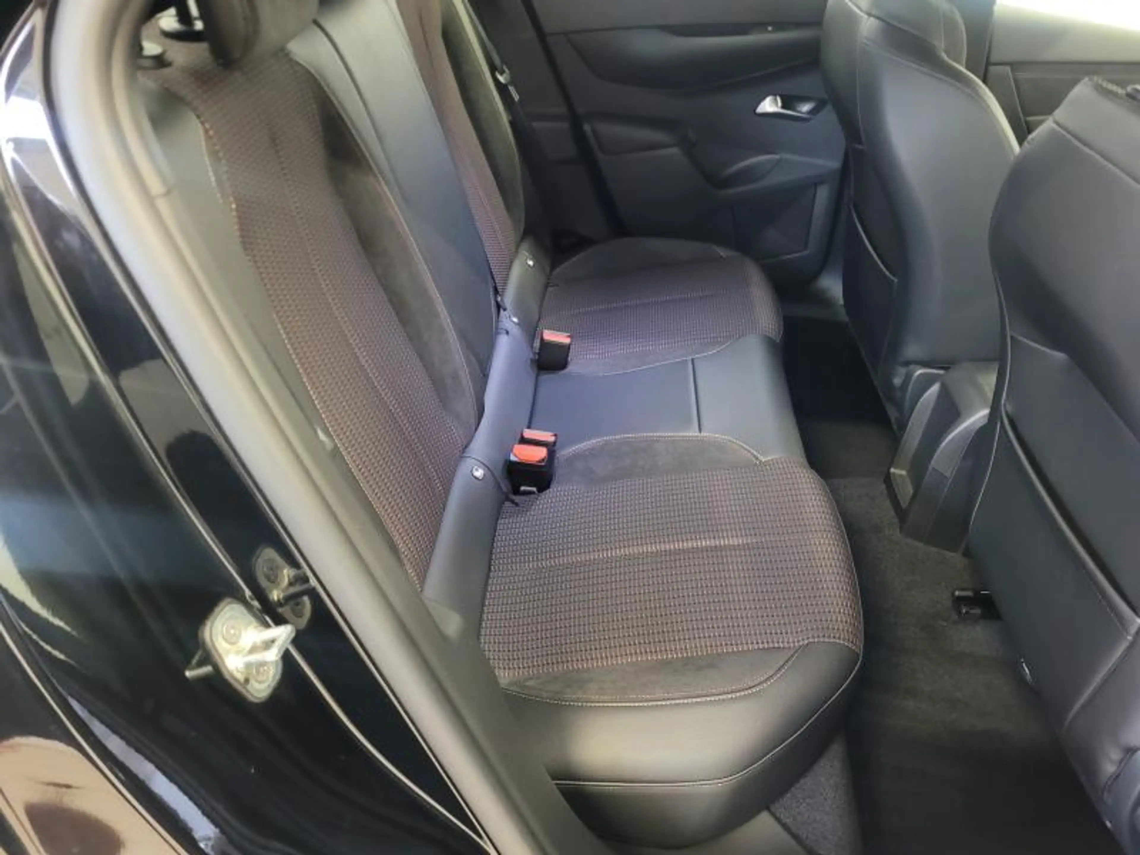 DS Automobiles DS 3 Crossback PERFOMANCE LINE  130 pk automaat — photo 12