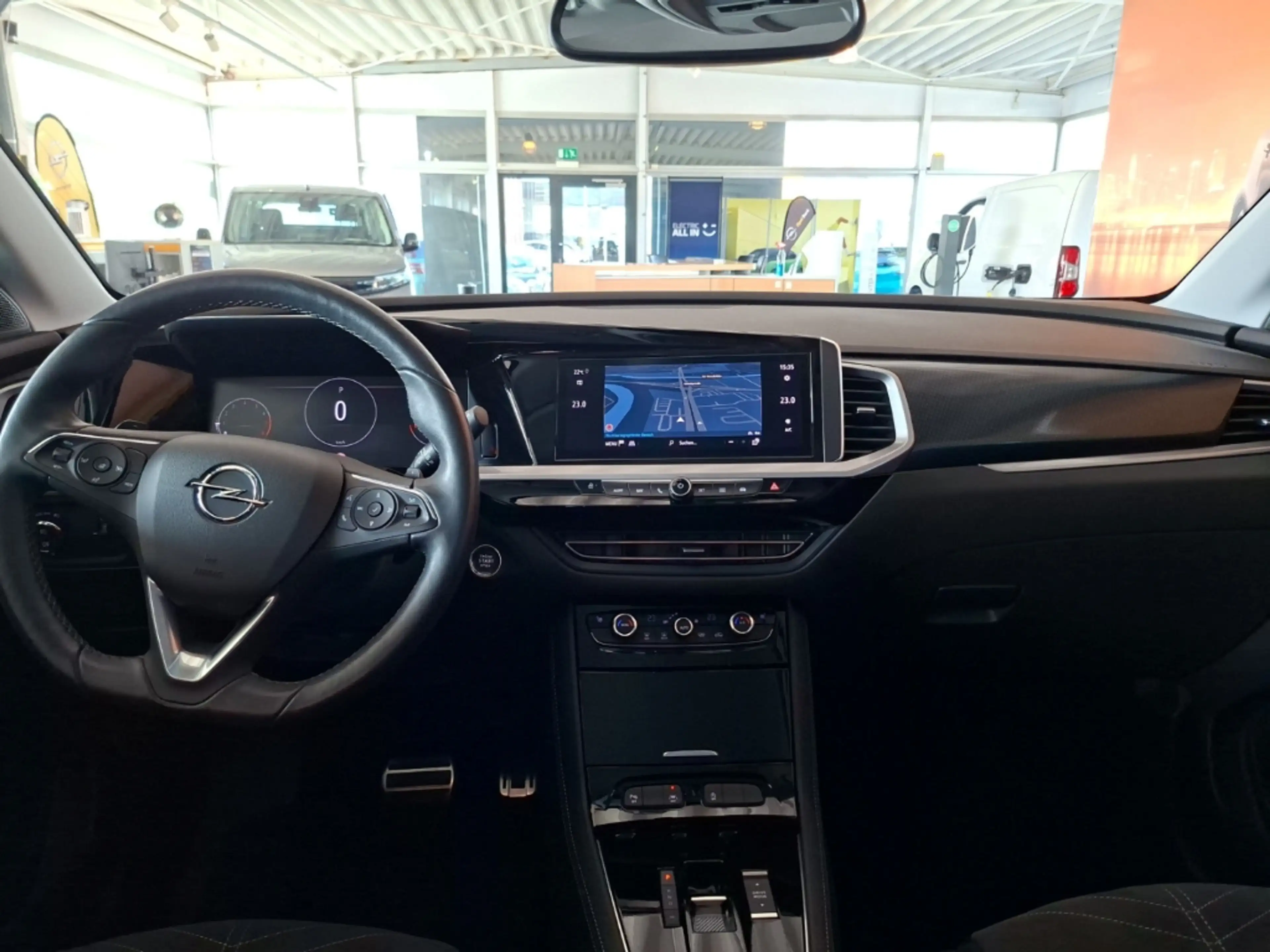 Opel Grandland Elegance AHK-abnehmbar Navi Digitales Cockpit 360 — photo 11