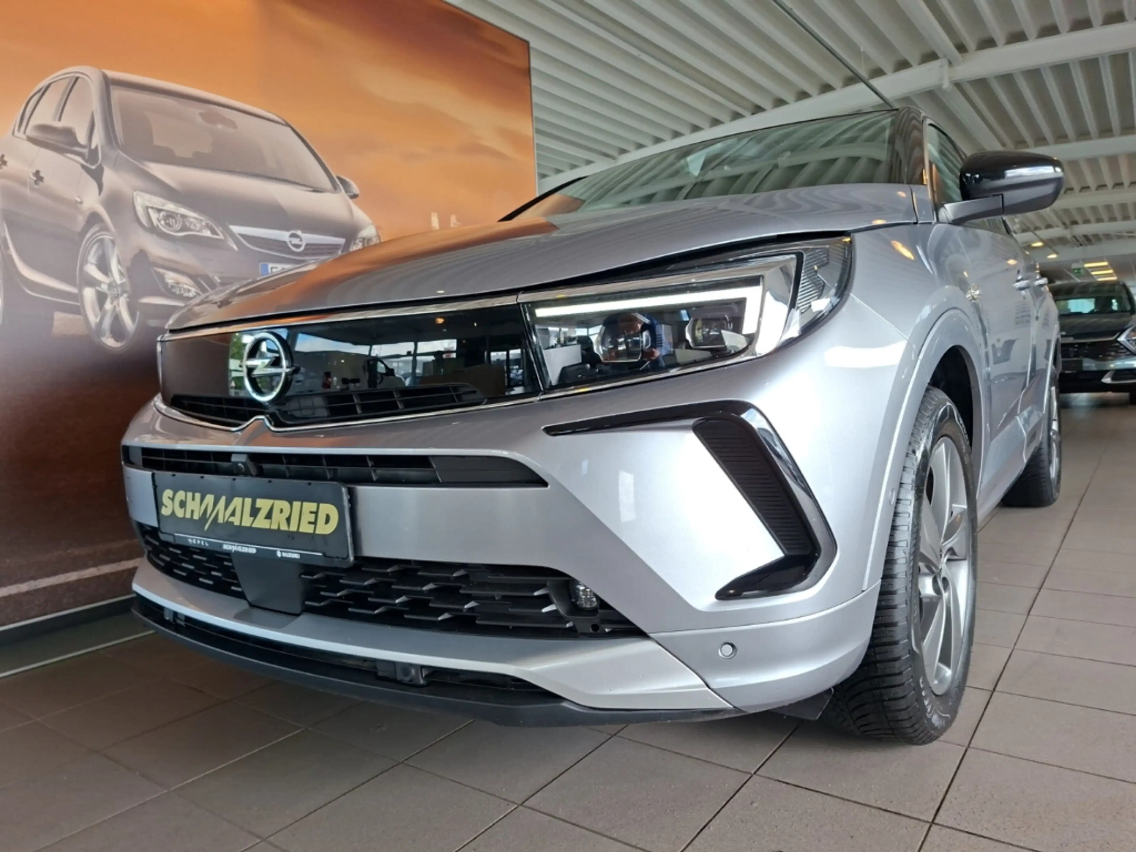 Opel Grandland Elegance AHK-abnehmbar Navi Digitales Cockpit 360 — photo 7
