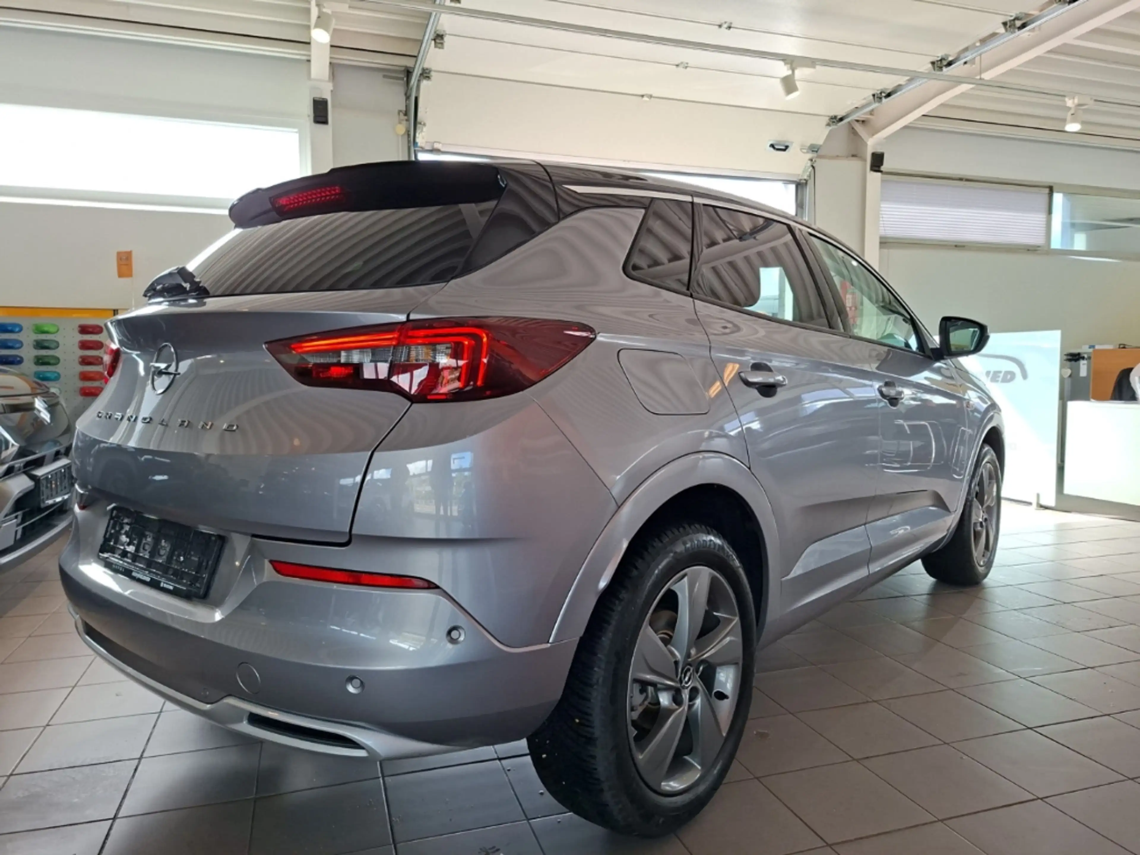Opel Grandland Elegance AHK-abnehmbar Navi Digitales Cockpit 360 — photo 5