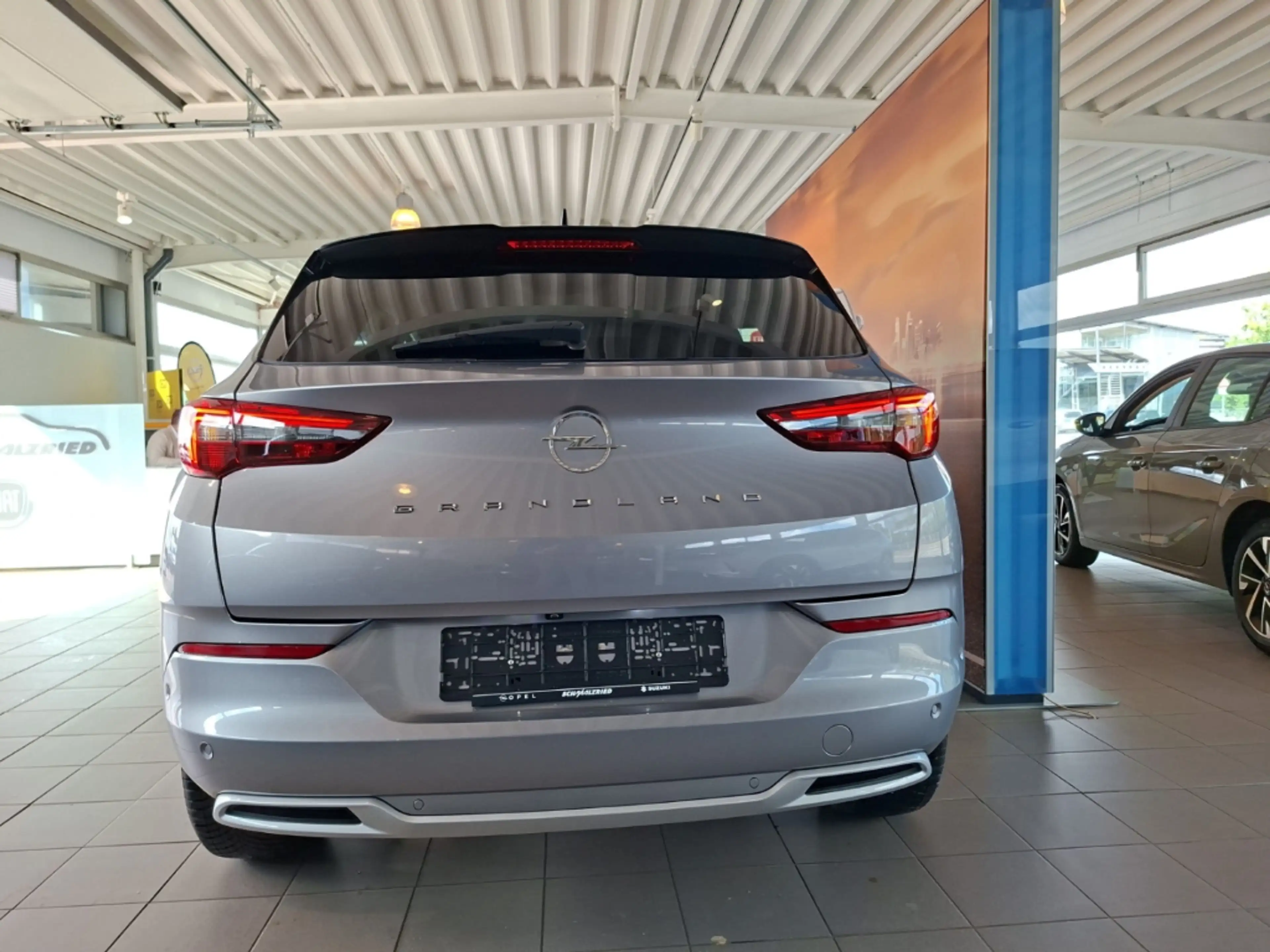 Opel Grandland Elegance AHK-abnehmbar Navi Digitales Cockpit 360 — photo 4