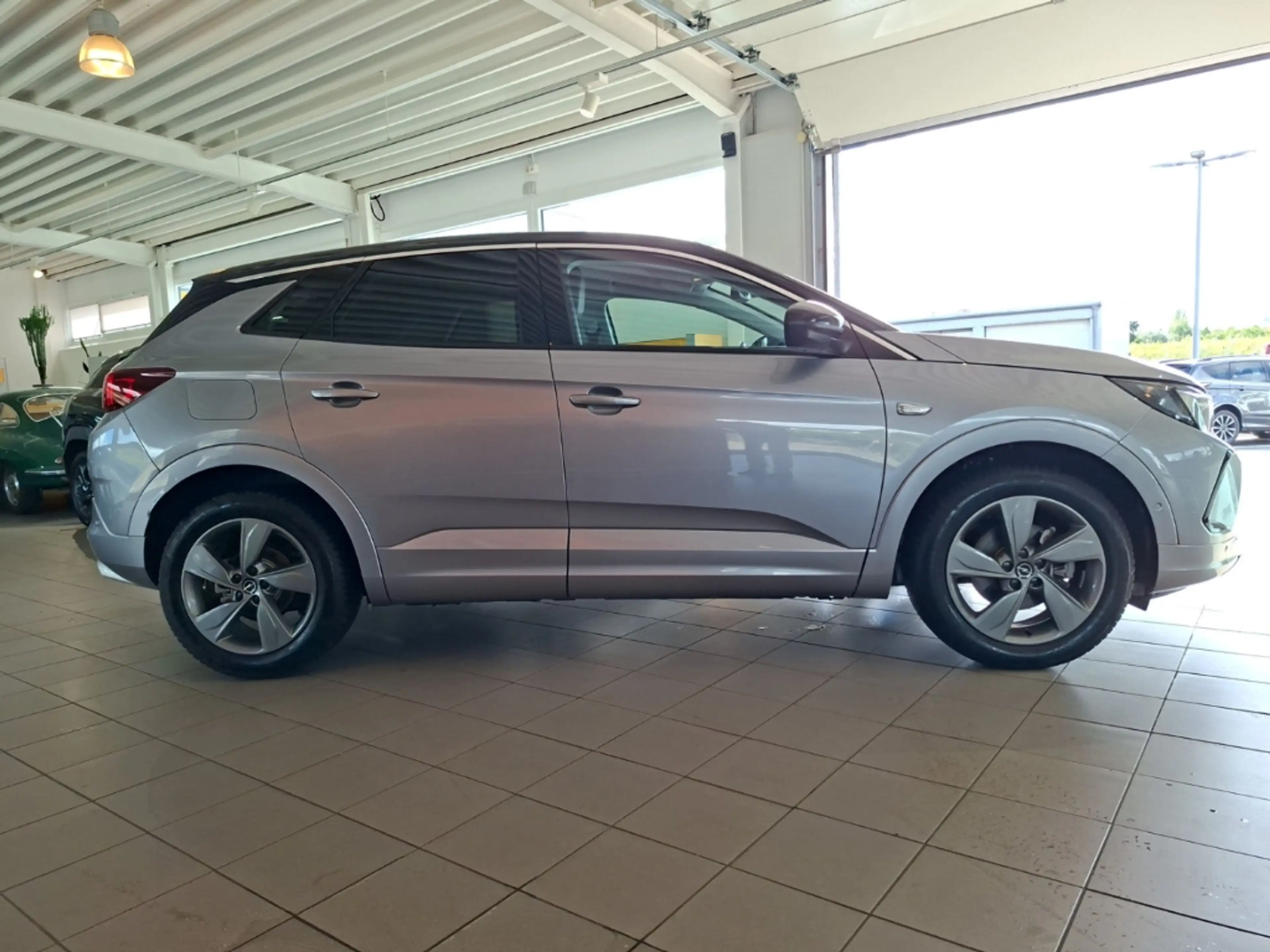 Opel Grandland Elegance AHK-abnehmbar Navi Digitales Cockpit 360 — photo 6