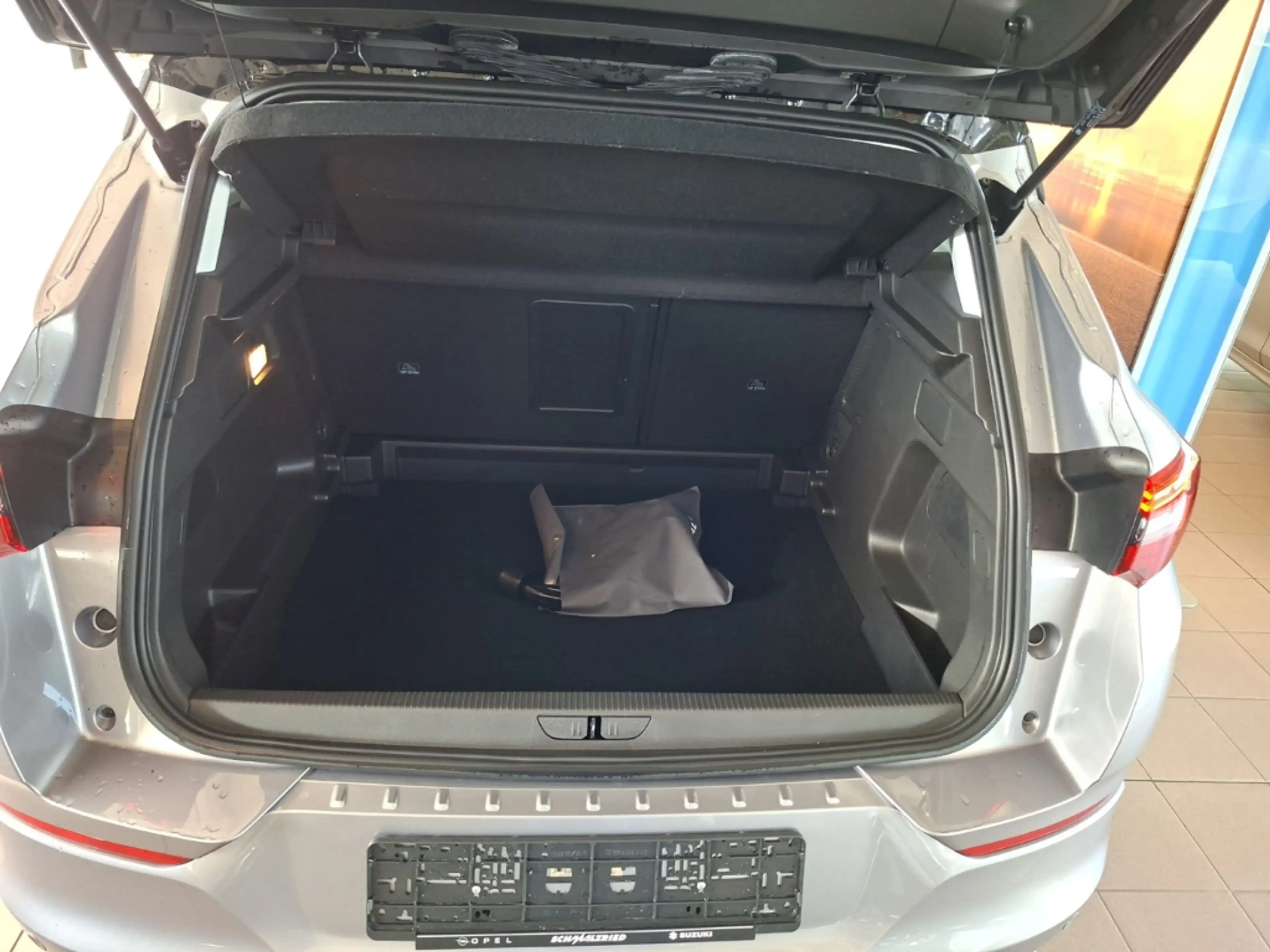 Opel Grandland Elegance AHK-abnehmbar Navi Digitales Cockpit 360 — photo 8
