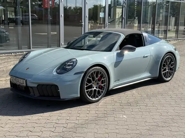 Porsche 992