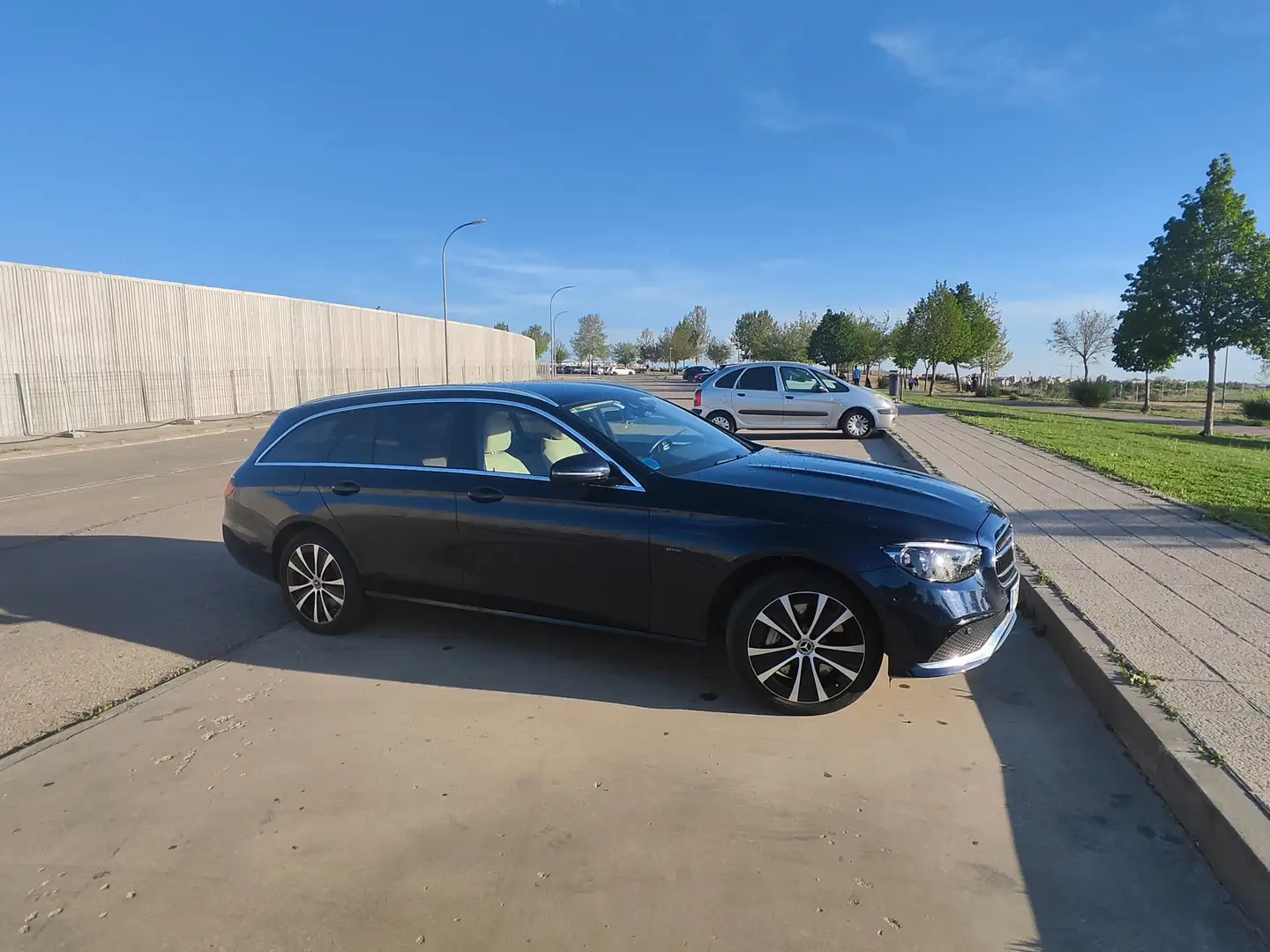 Mercedes-Benz E 300 E Estate 300 de 4Matic Azul - 1