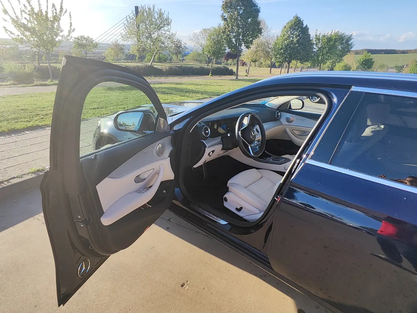 Mercedes-Benz E 300 E Estate 300 de 4Matic Azul - 2