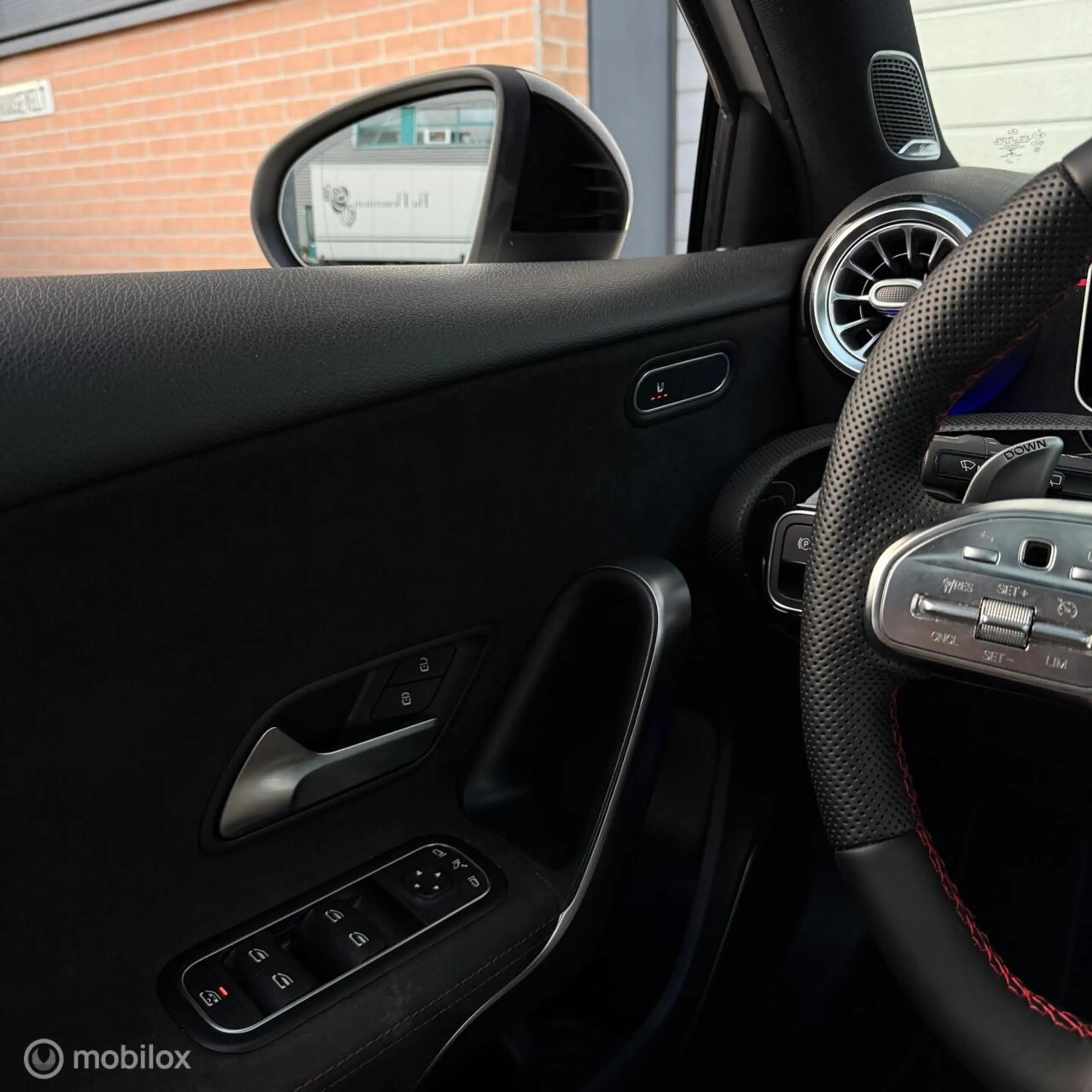 Mercedes-Benz A 35 AMG 4MATIC / AERO / HUD / PANO / BURMES — photo 19