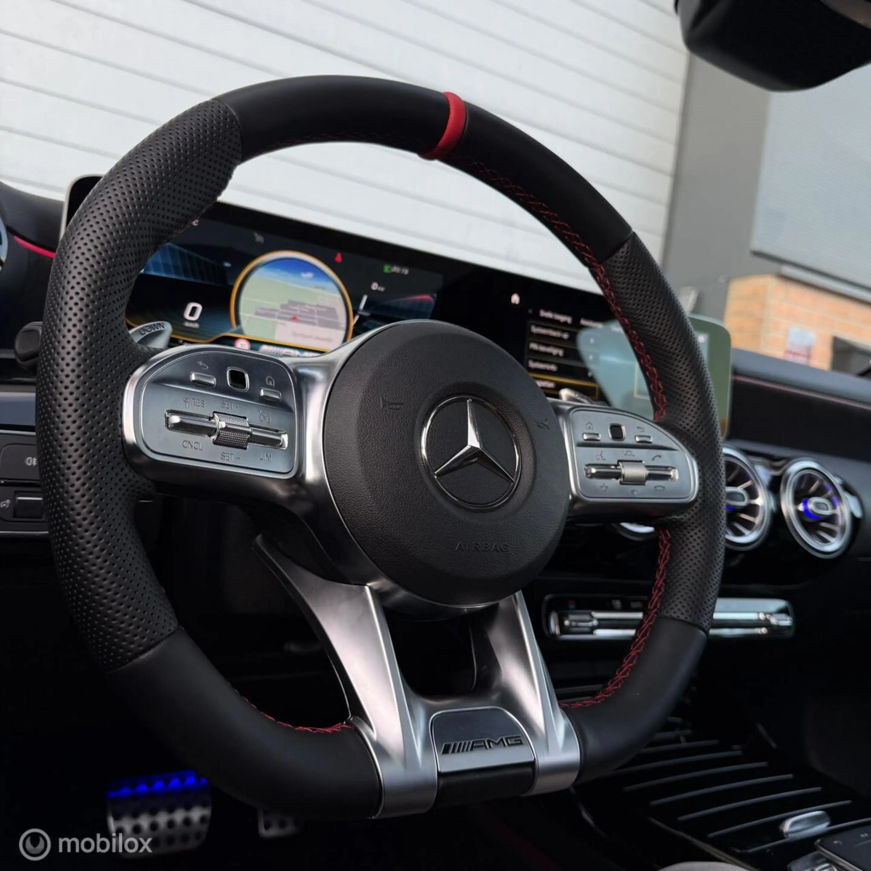 Mercedes-Benz A 35 AMG 4MATIC / AERO / HUD / PANO / BURMES — photo 11
