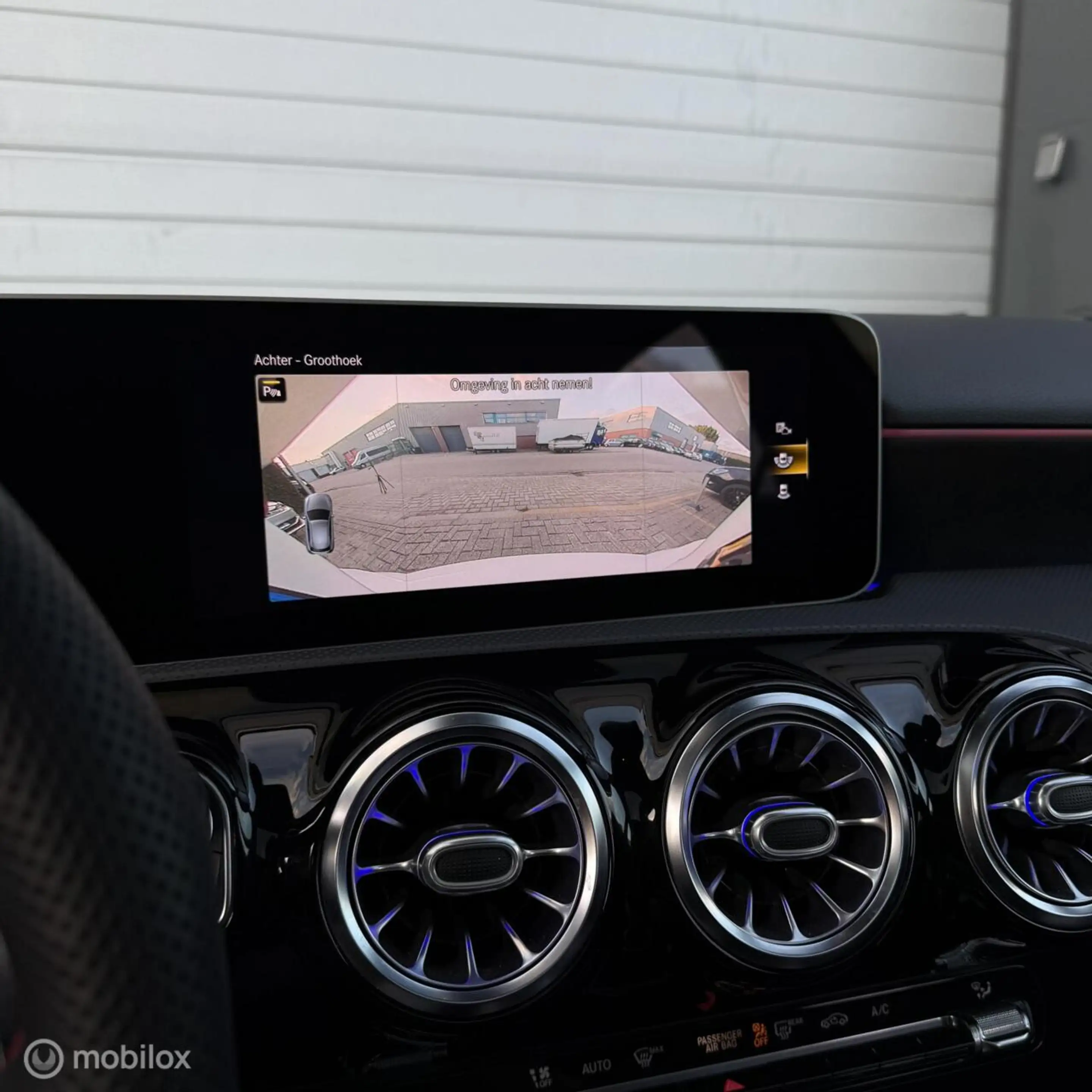 Mercedes-Benz A 35 AMG 4MATIC / AERO / HUD / PANO / BURMES — photo 13