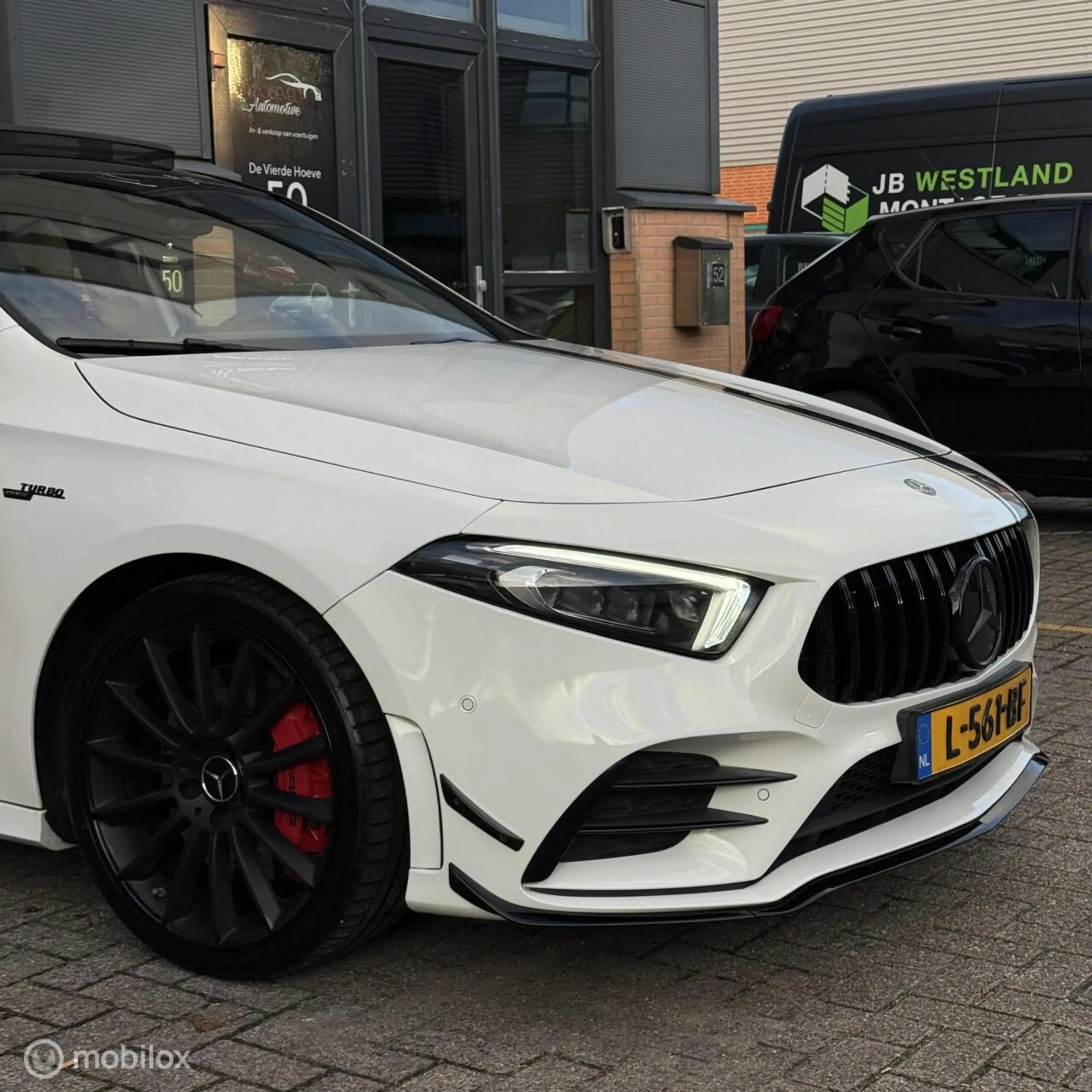 Mercedes-Benz A 35 AMG 4MATIC / AERO / HUD / PANO / BURMES — photo 24