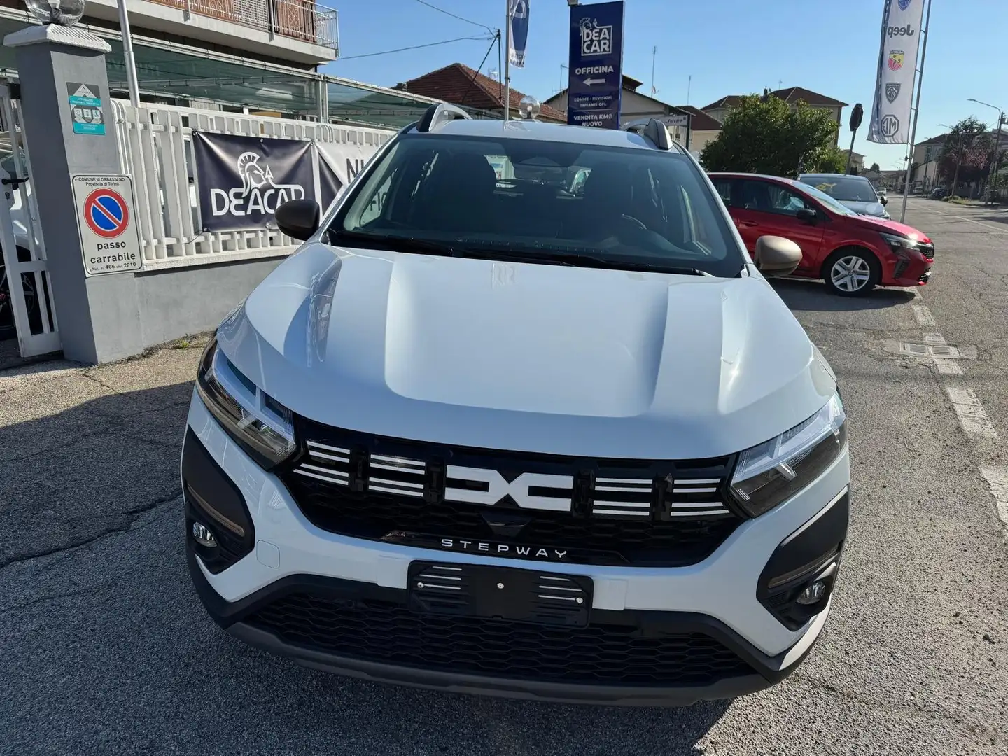 Dacia Sandero Sandero Stepway 1.0 tce Expression Eco-g 100cv Grijs - 1