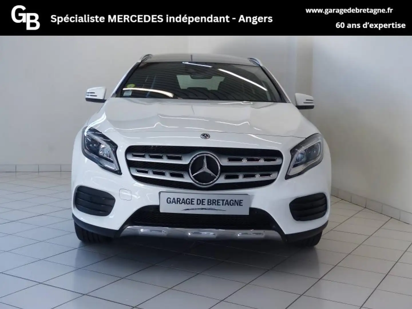 Mercedes-Benz GLA 200 200 d 136ch Fascination 7G-DCT Euro6c Weiß - 2