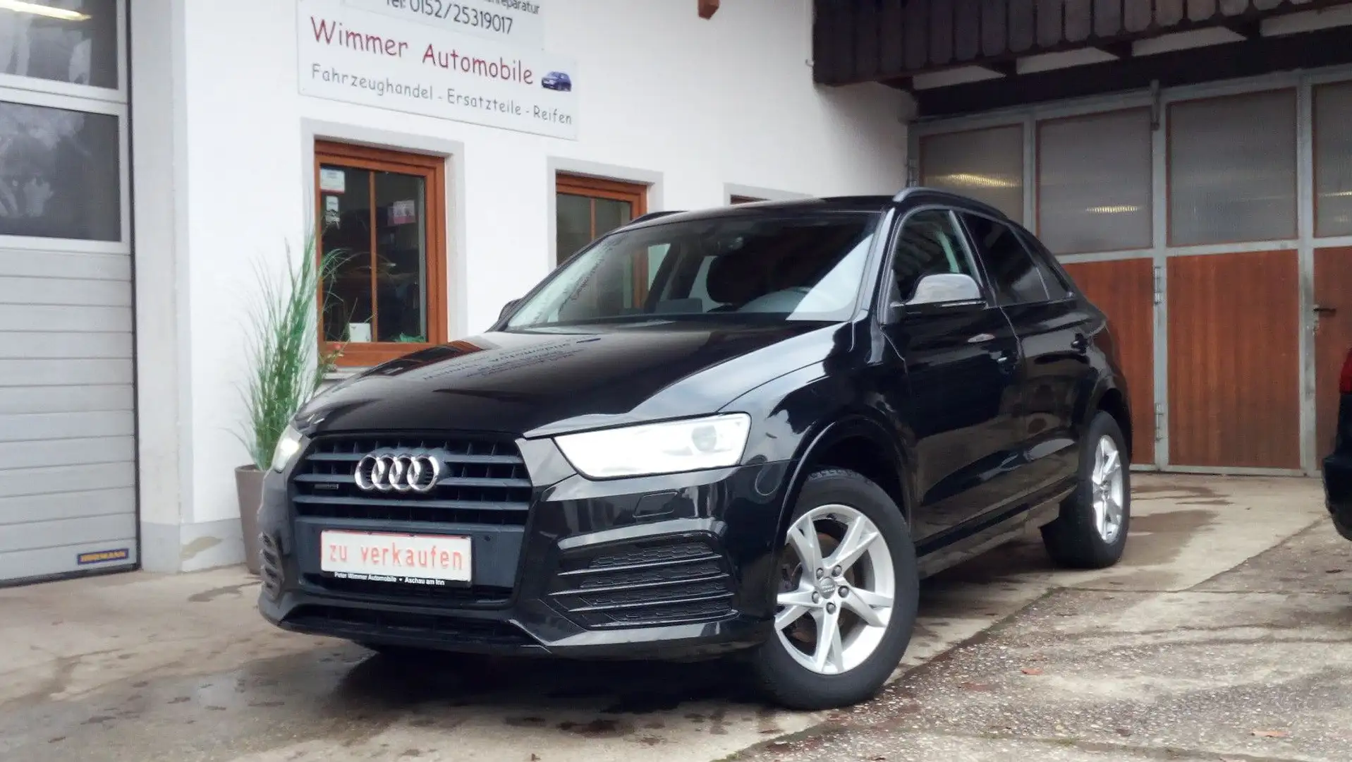 Audi Q3 2.0 TFSi sport quattro s-tronic Schwarz - 1