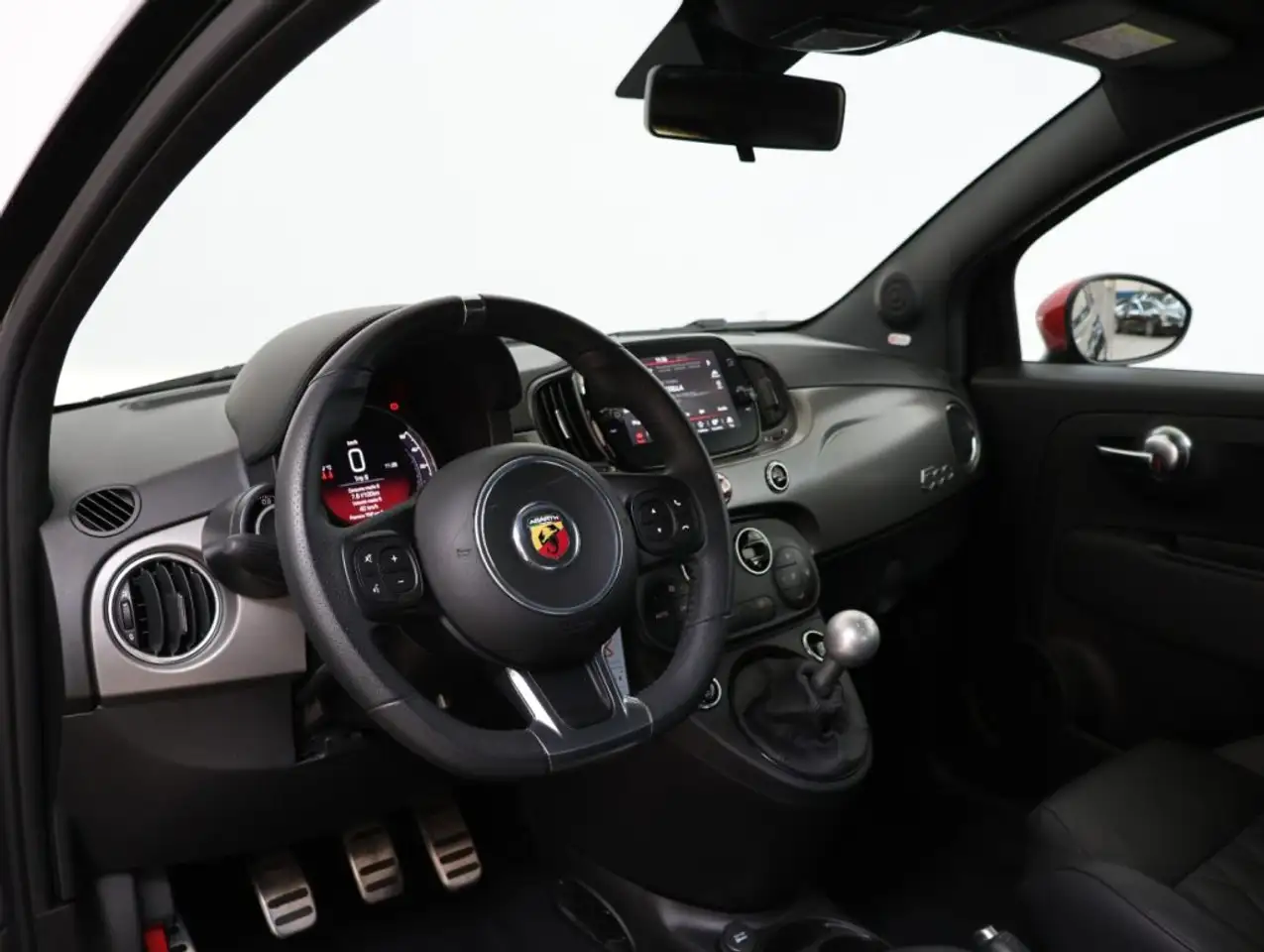 Abarth 595 2022 — фото 9